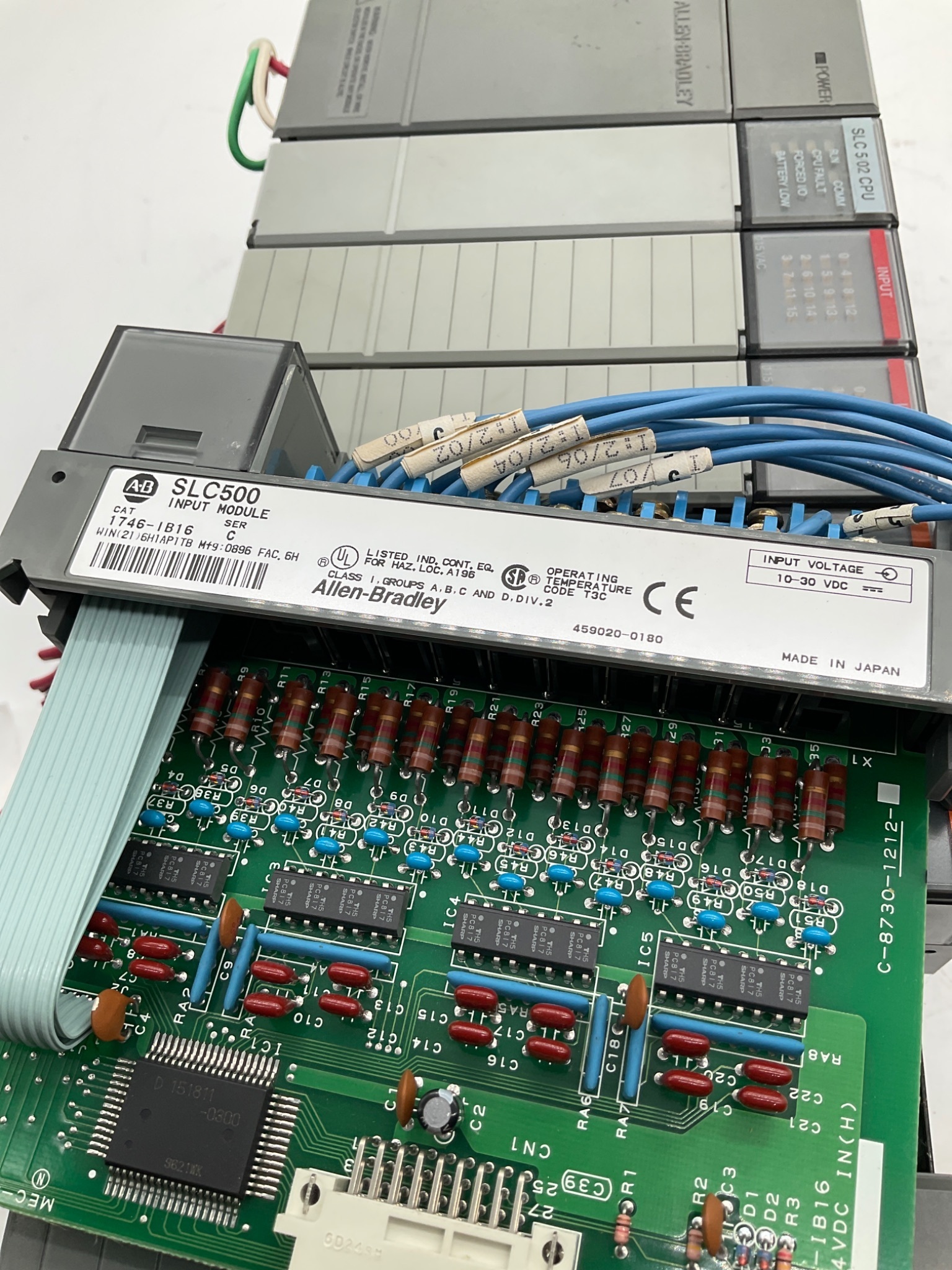 ALLEN-BRADLEY SLC 500 PLC Controller System With SLC 5/04 Processor, 7 Slot USED 8