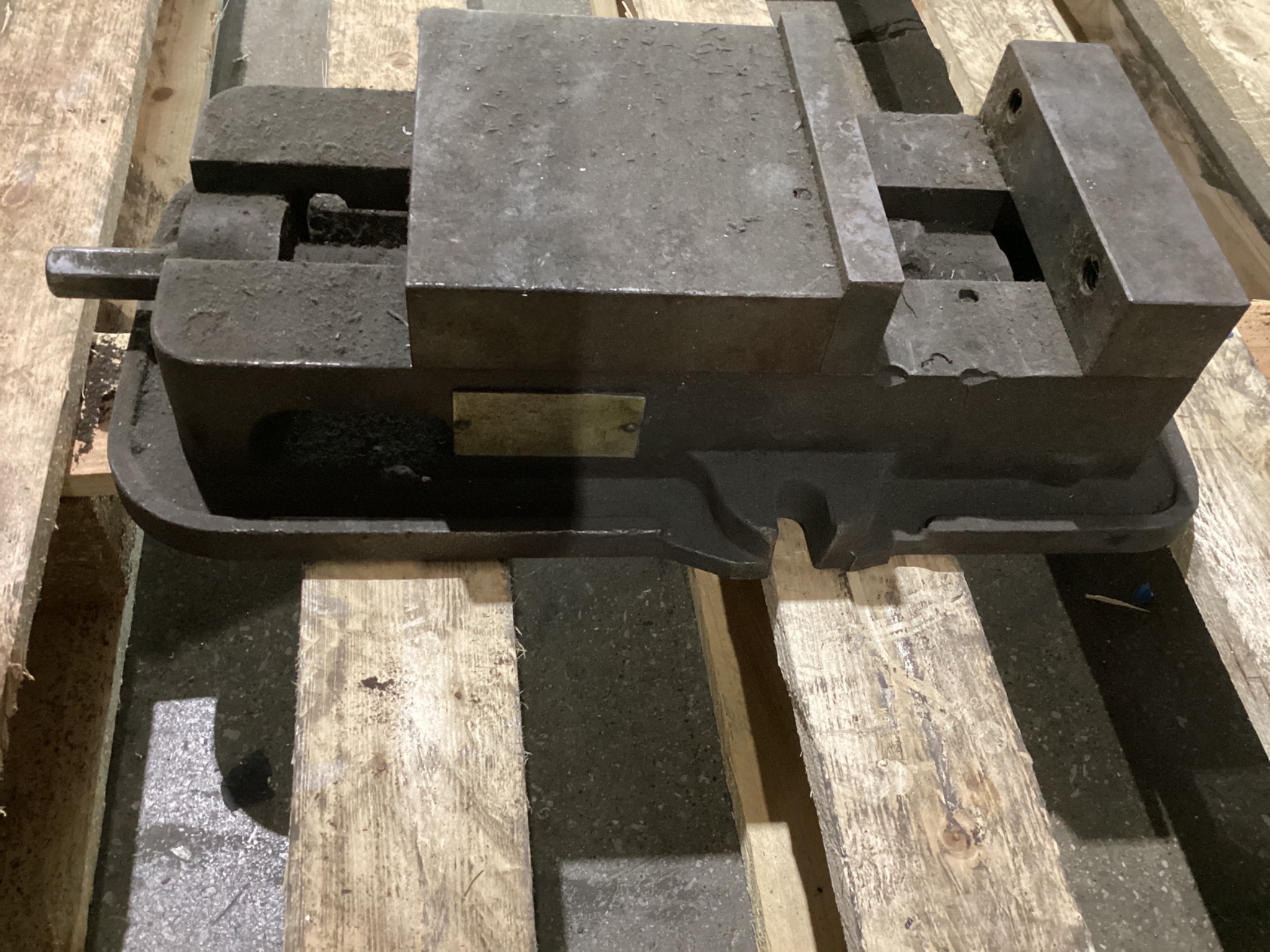 KURT D80K AngLock Machine Vise USED 1