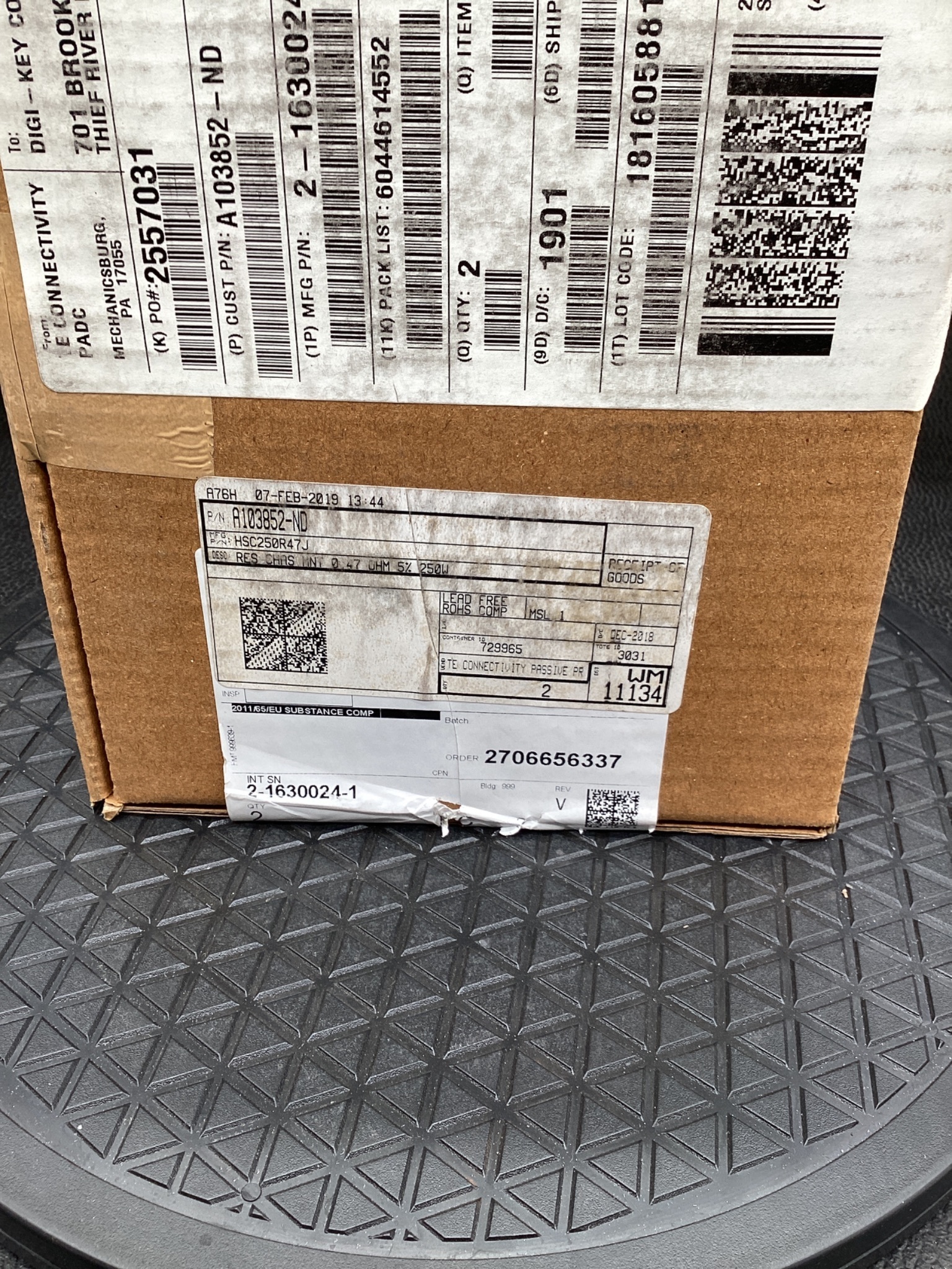 TE CONNECTIVITY HSC250R47J 250W 0.47 Ohm Power Resistor NEW 3