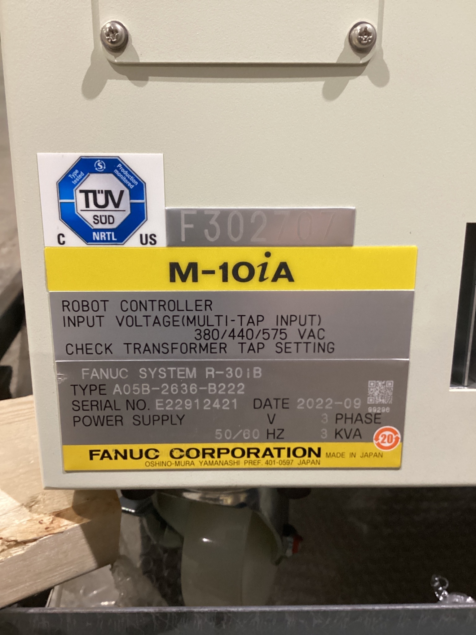 FANUC M-10iA/12 Complete With R-30iB Controller NEW 9
