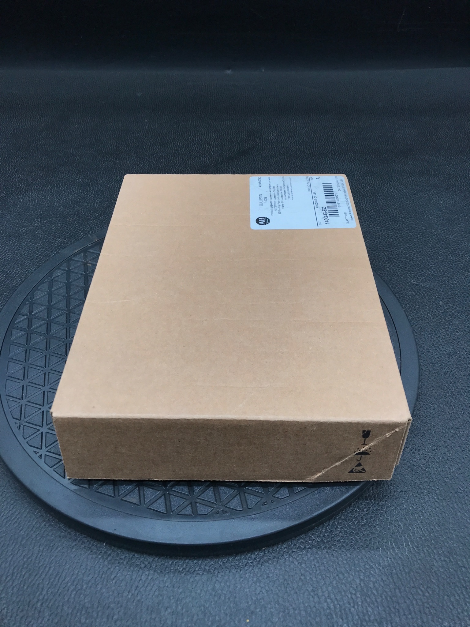 Allen-Bradley 140G-G-EZ Frame G/H EZ Mounting Plate NEW 1