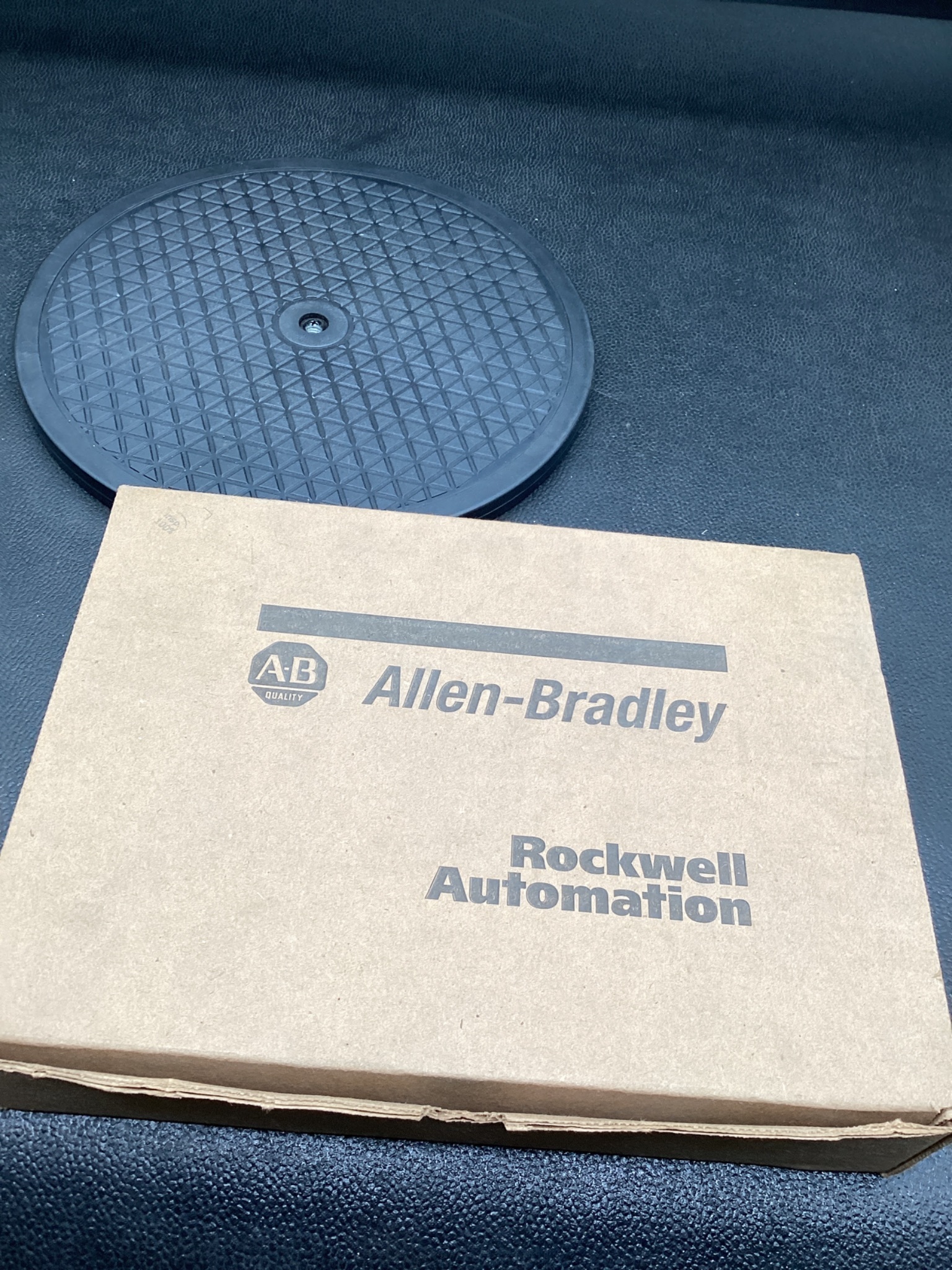 ALLEN-BRADLEY 1494F-P2 Molded Case Switch Handle Operator NEW 2