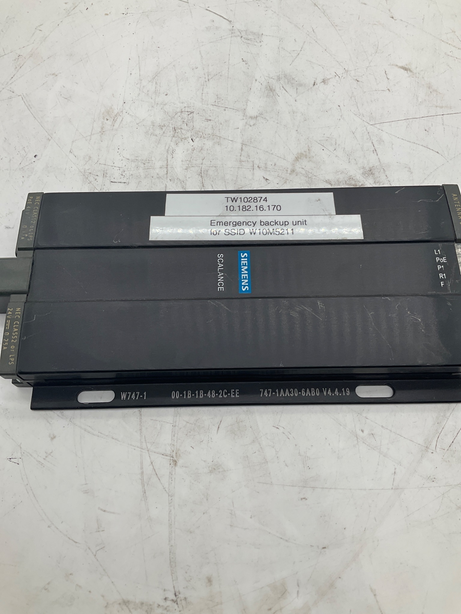 Siemens 6GK5747-1AA30-6AB0 SCALANCE W747-1 Industrial WLAN Access Point USED 2
