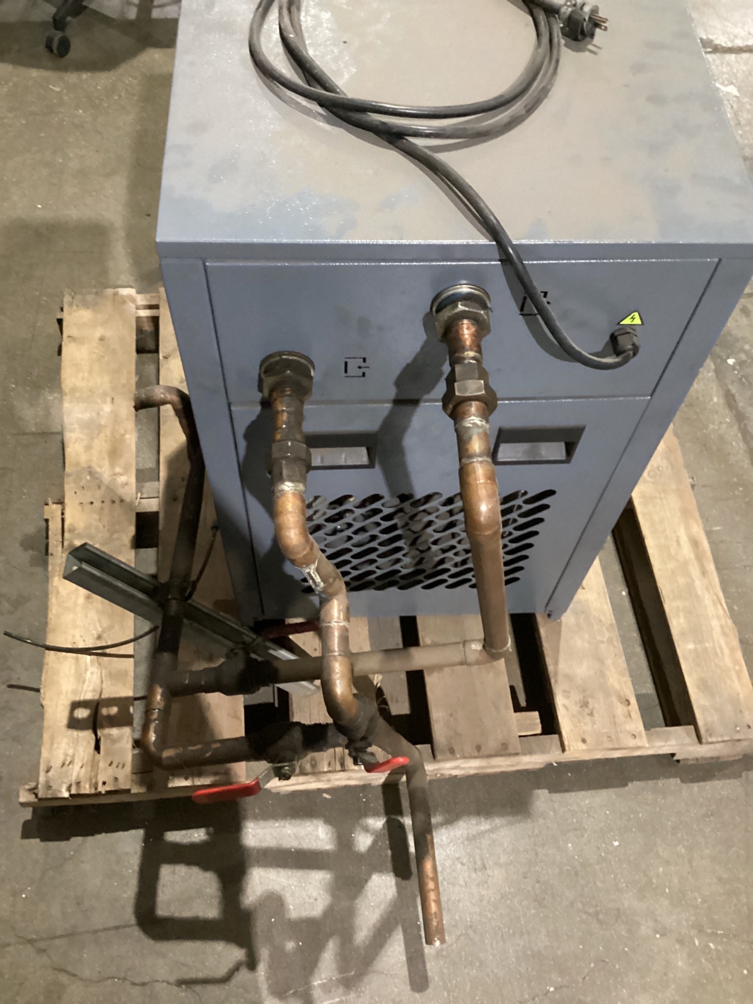 Mikropor MKUS-125 Refrigerated Compressed Air Dryer USED 4