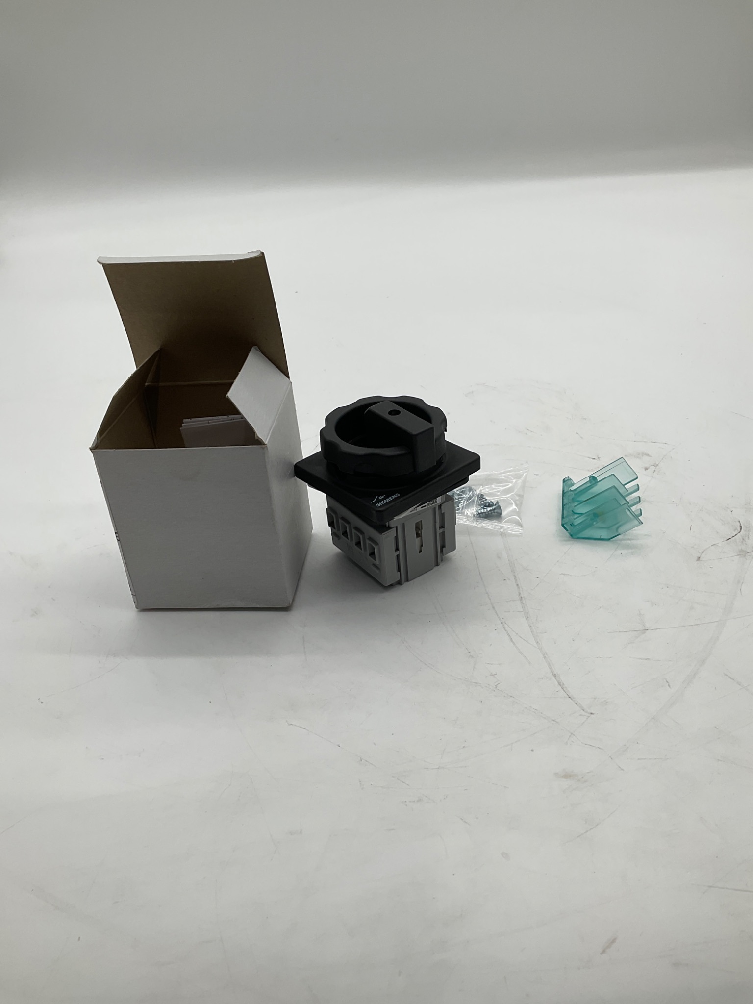 Siemens 3LD2003-0TK51 Main Switch 16A 690V 1-Pole NEW 3