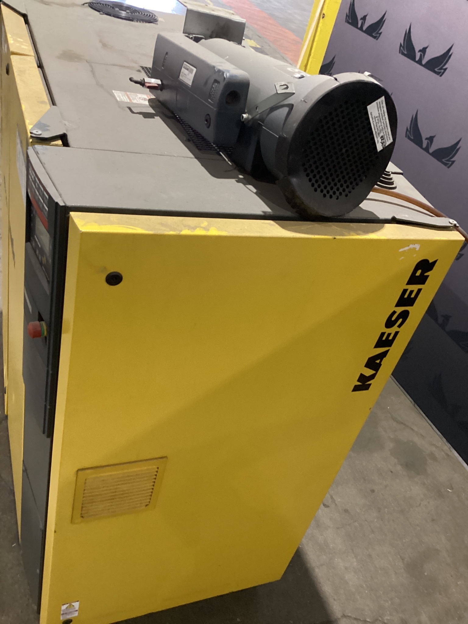 Kaeser ASD 25 T Rotary Screw Air Compressor with ABT 60 Dryer & ANKCF50 Oil-Water Separator USED 2