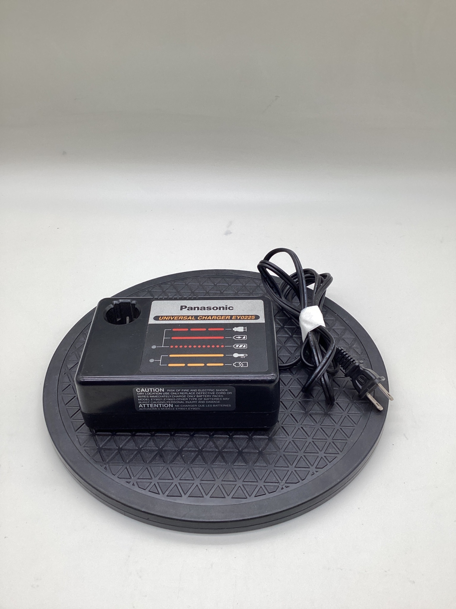 Panasonic EY0225 Universal Battery Charger USED 0