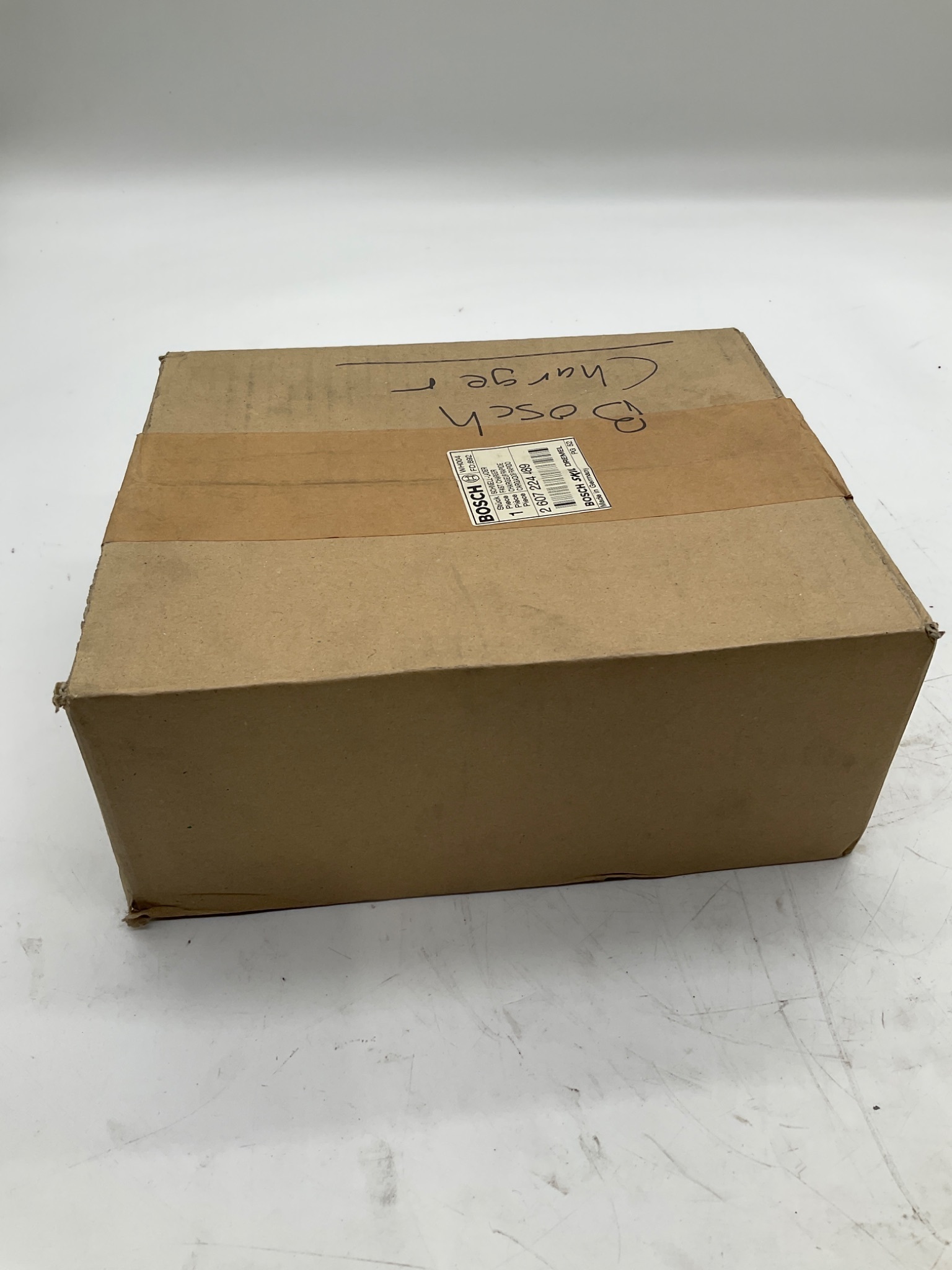 Bosch 2 607 224 489 Fast Charger NEW 2