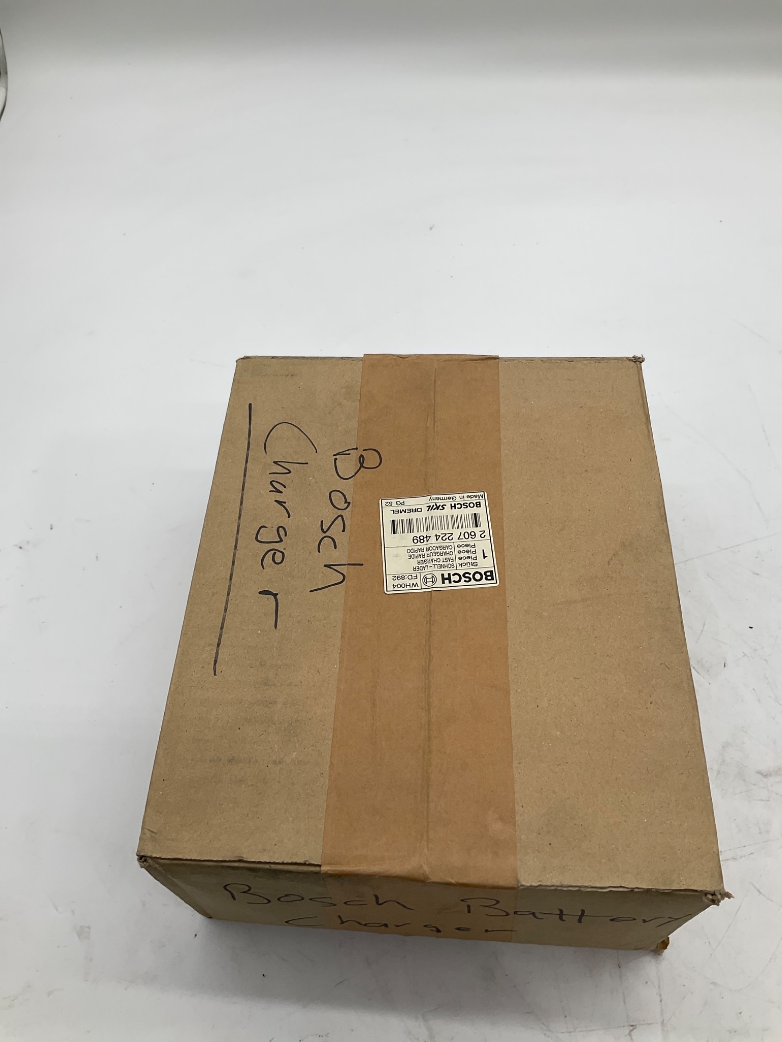 Bosch 2 607 224 489 Fast Charger NEW 4