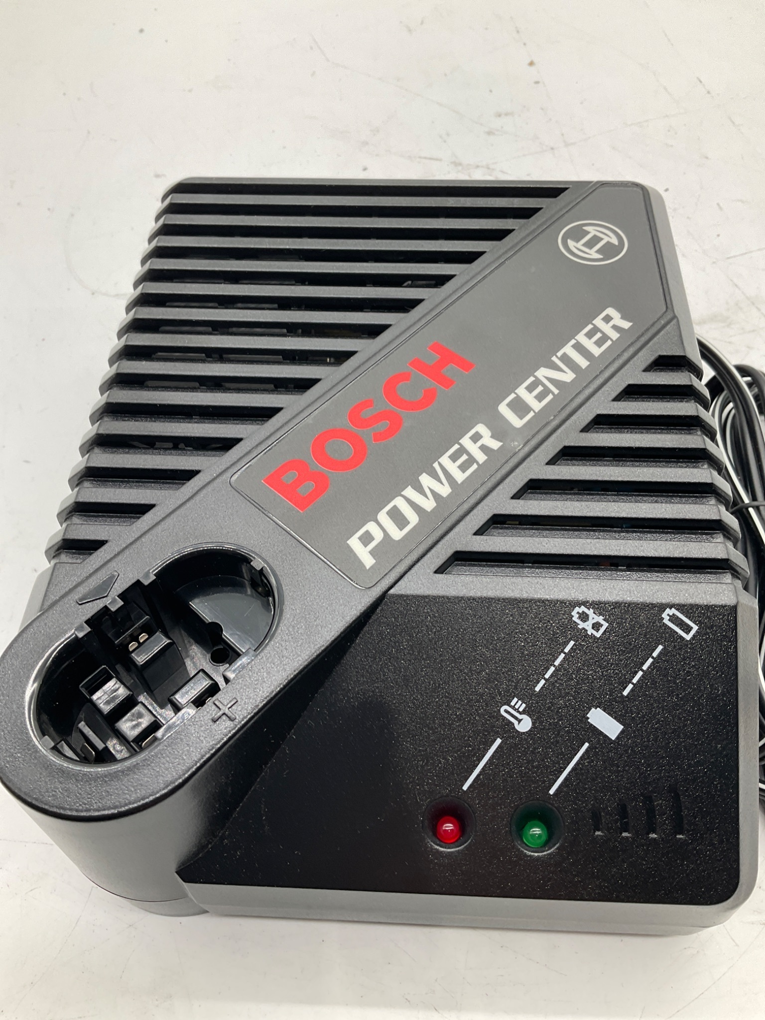 Bosch BC016 Battery Charger NEW 2