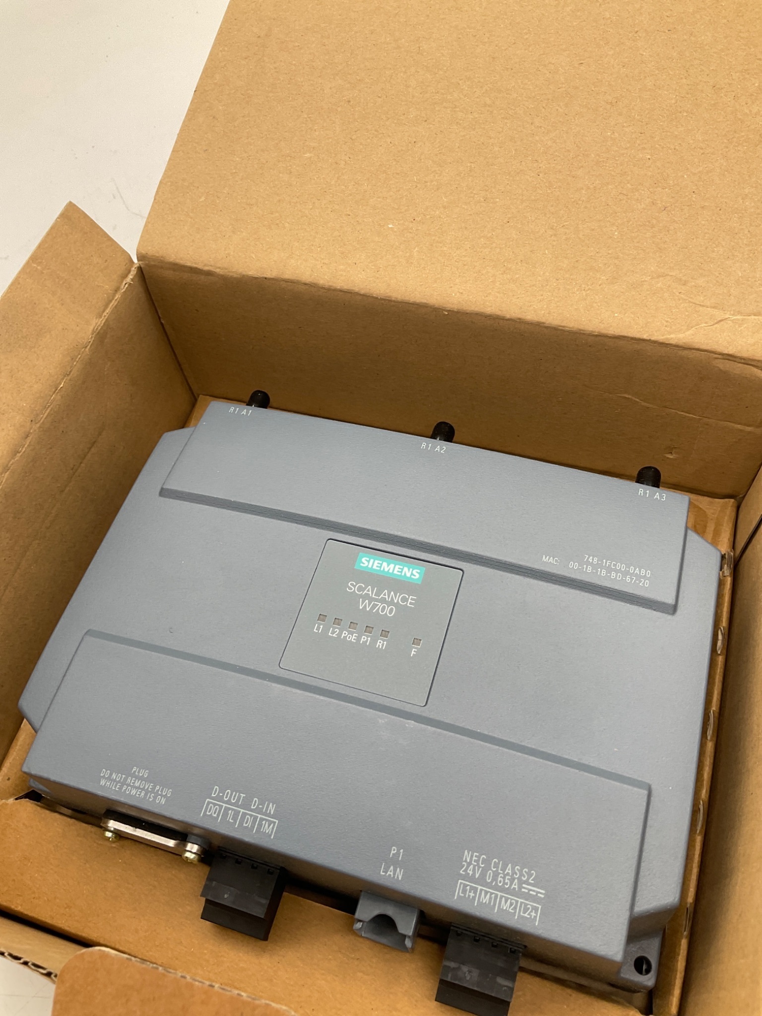 Siemens 6GK5748-1FC00-0AB0 SCALANCE W748-1 Client Module Access Point NEW 3