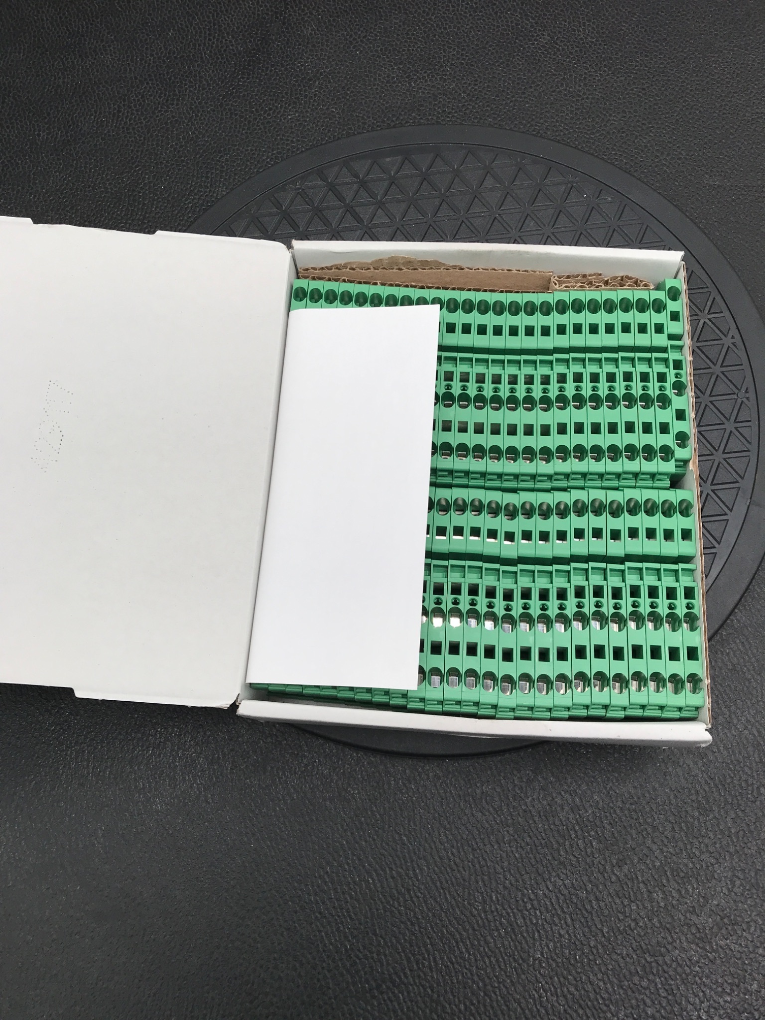 Allen-Bradley 1492-L4T-G Feed-Through Terminal Block Green 4mm² (Box of 50) NEW 4