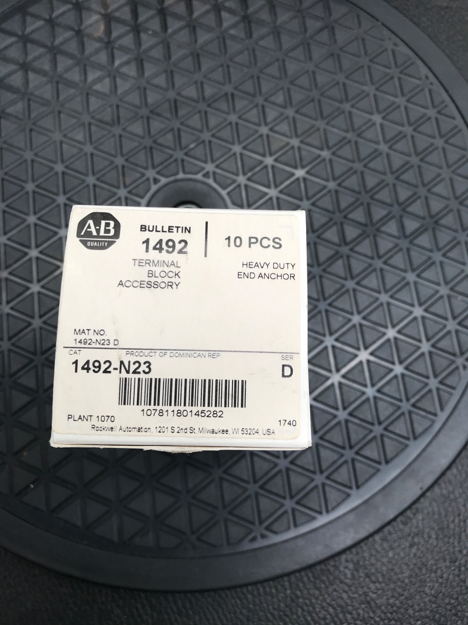 Allen-Bradley 1492-N23 Heavy Duty End Anchor Series D (Box of 10) NEW 4