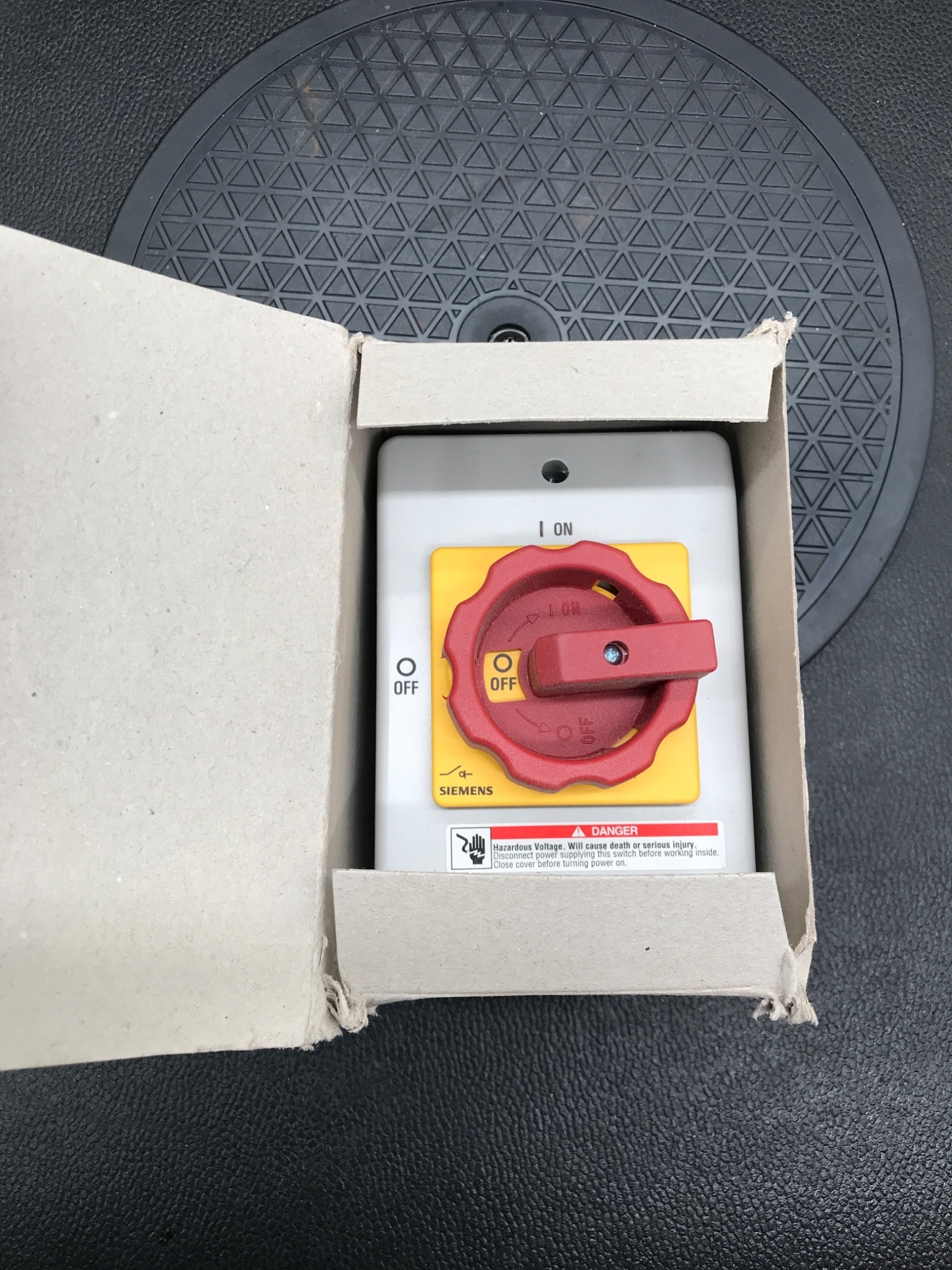 SIEMENS 3LD22640TB530US2 Rotary Disconnect Switch NEW 4