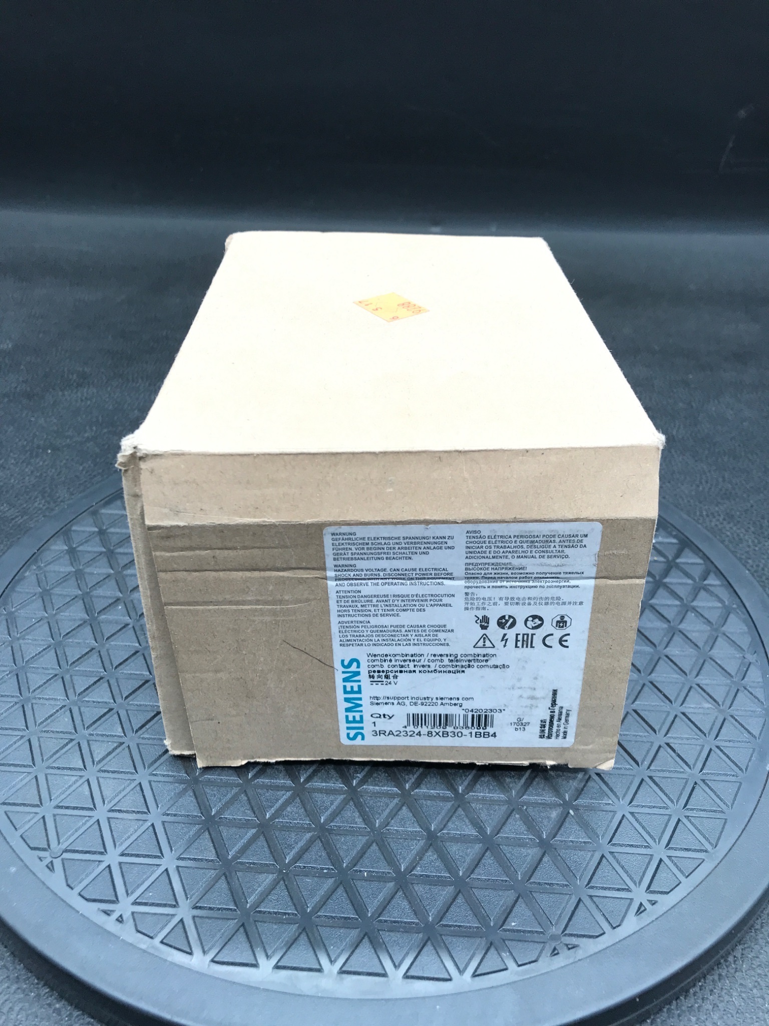 SIEMENS 3RA2324-8XB30-1BB4 Reversing Contactor Combination NEW 3