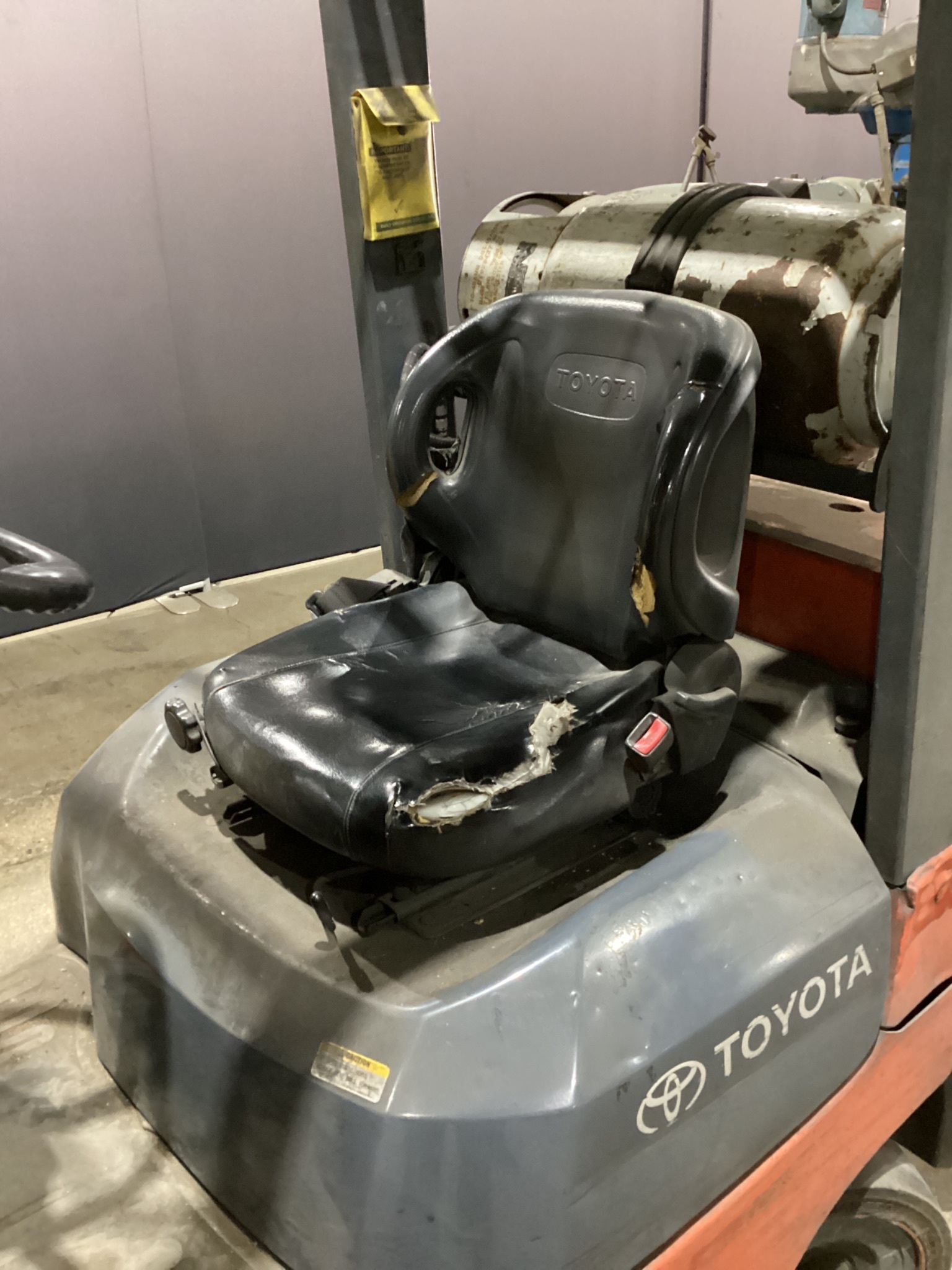 TOYOTA 7FGCU25 Forklift 5,000 lb Capacity 189 in Lift - USED 7
