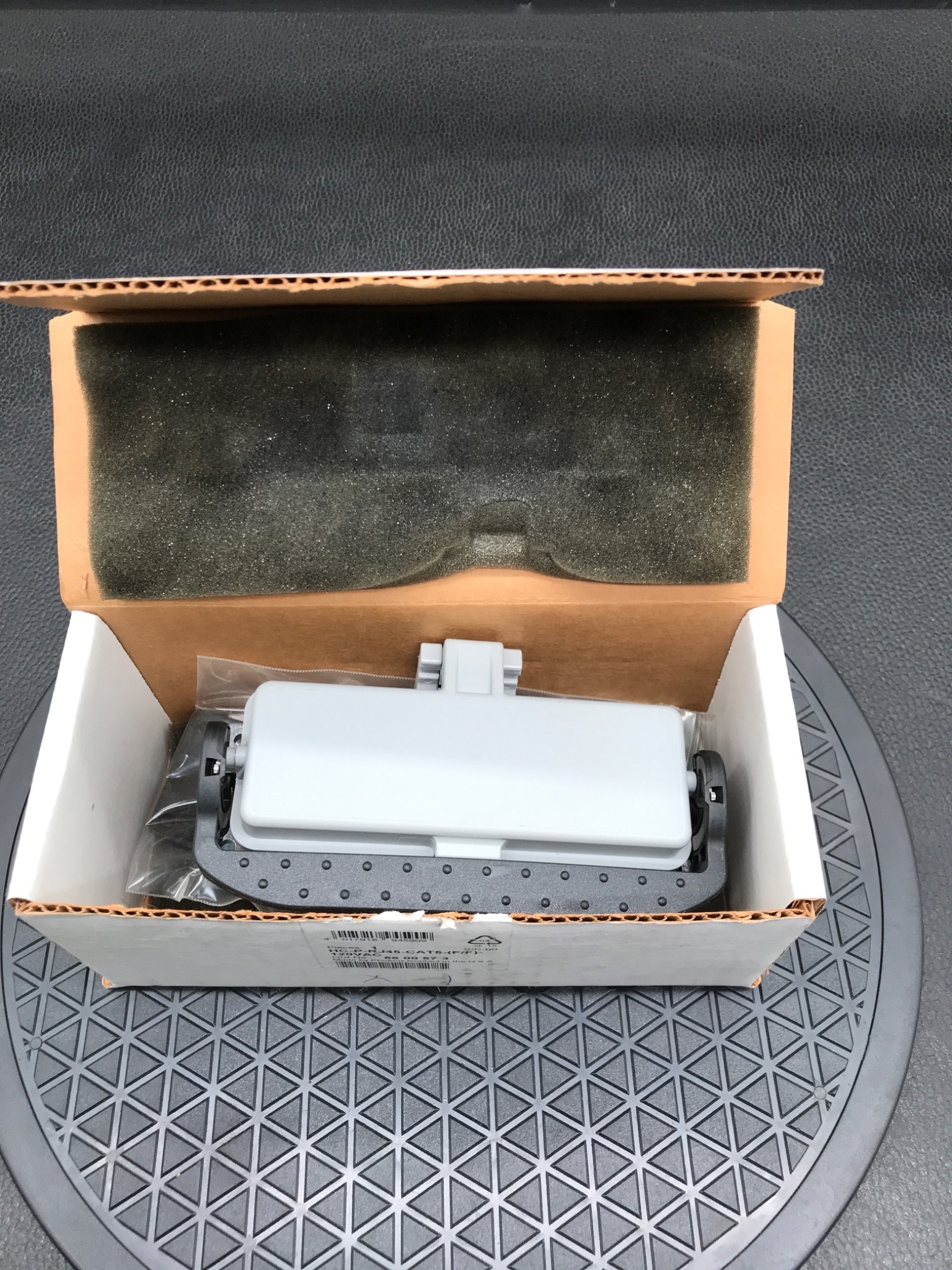 PHOENIX CONTACT HC-P-RJ45-CAT5-(F/F)-120VAC RJ45 CAT5 Panel Feed-Through Connector NEW 5