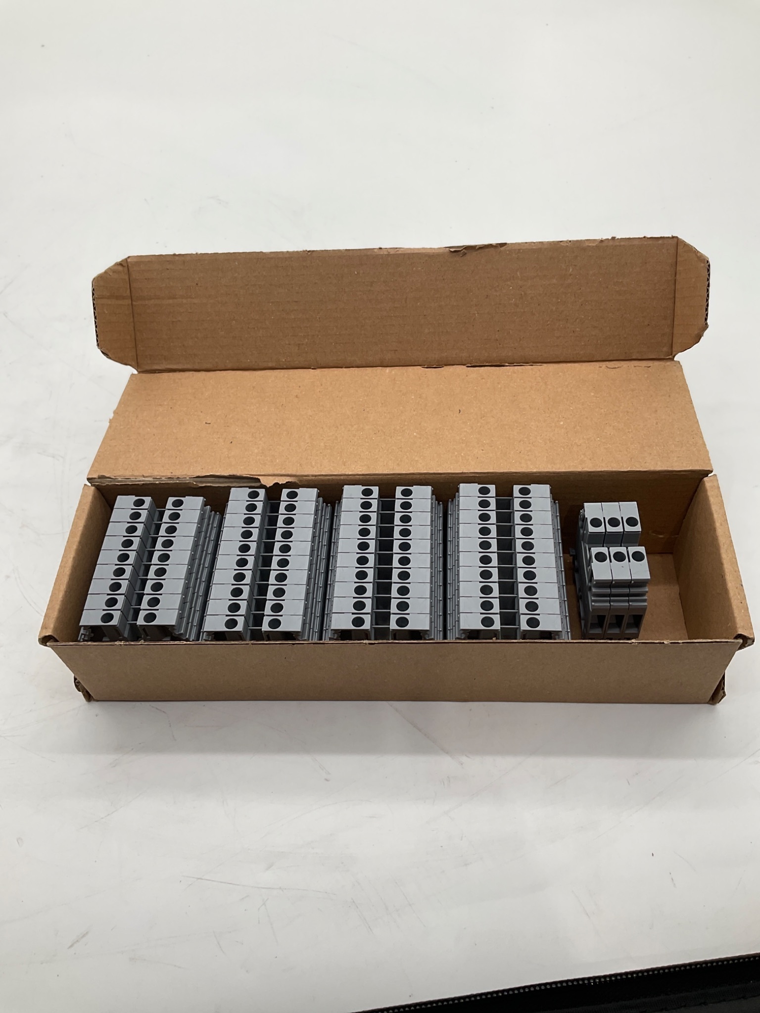 TE CONNECTIVITY 1SNA115116R0700 M4/6 Feed-Through Terminal Block (Lot Of 42) NEW 2