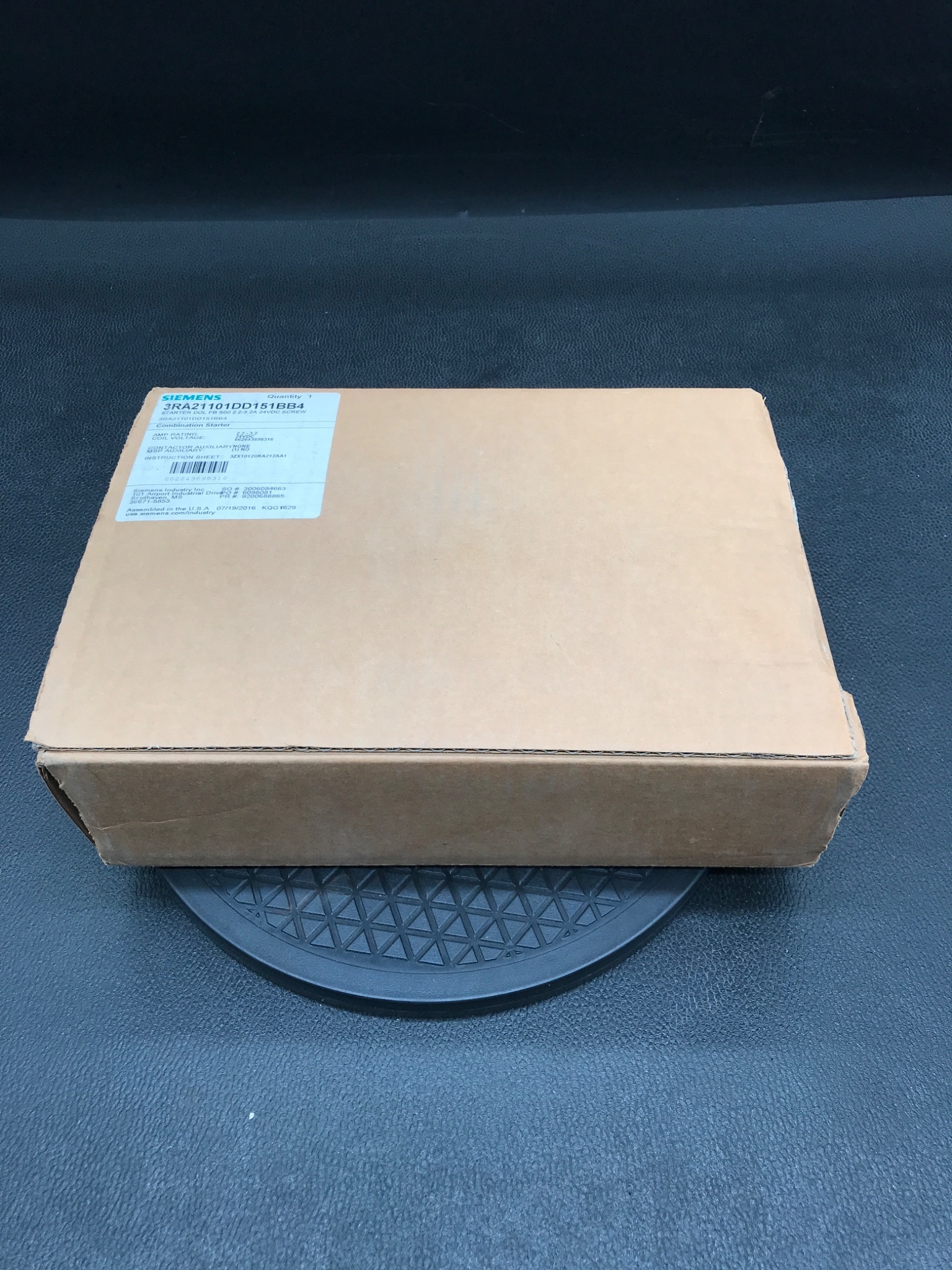 SIEMENS 3RA21101DD151BB4 SIRIUS Combination Starter 2.2-3.2A 24VDC NEW 0