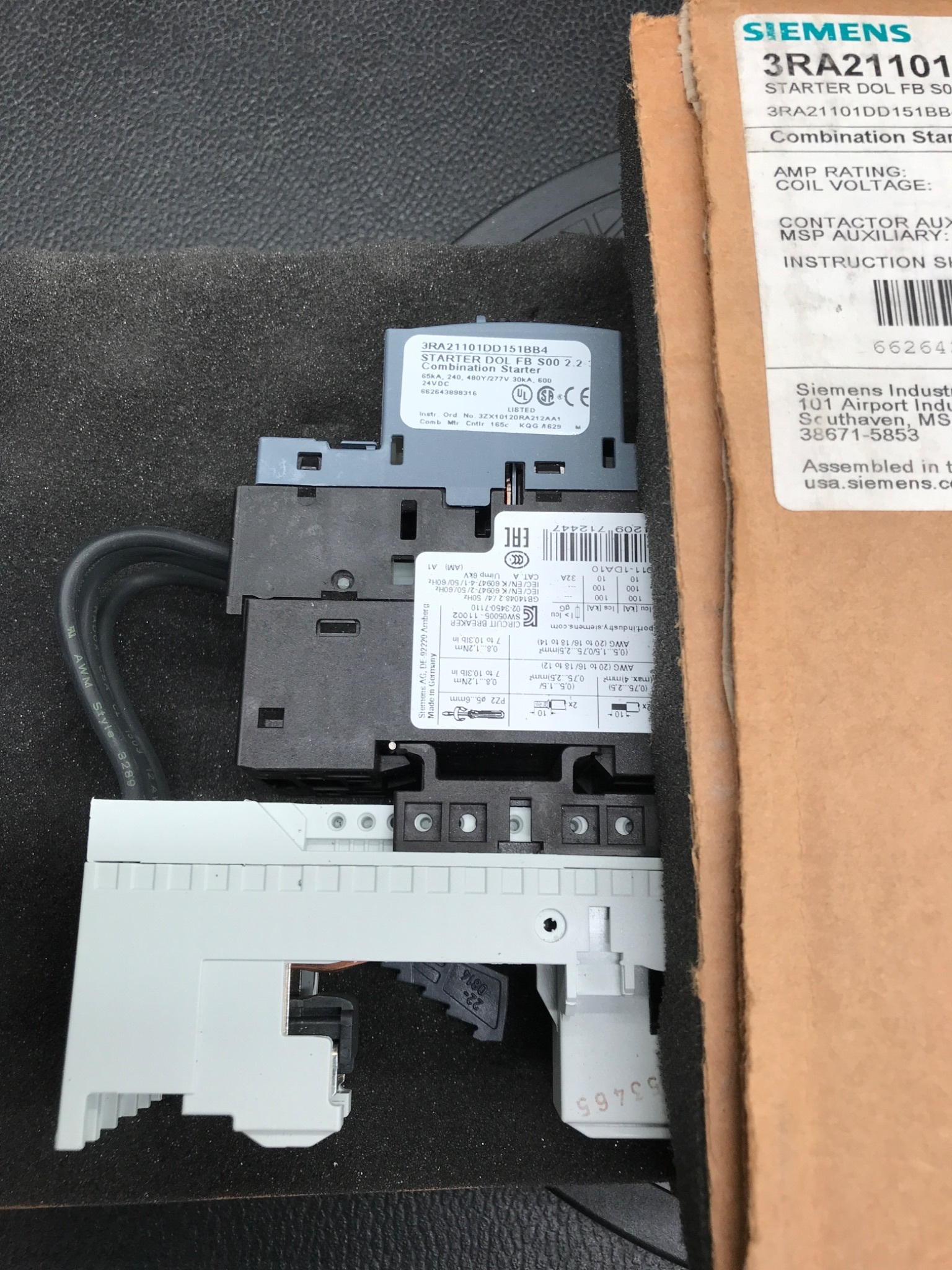 SIEMENS 3RA21101DD151BB4 SIRIUS Combination Starter 2.2-3.2A 24VDC NEW 4