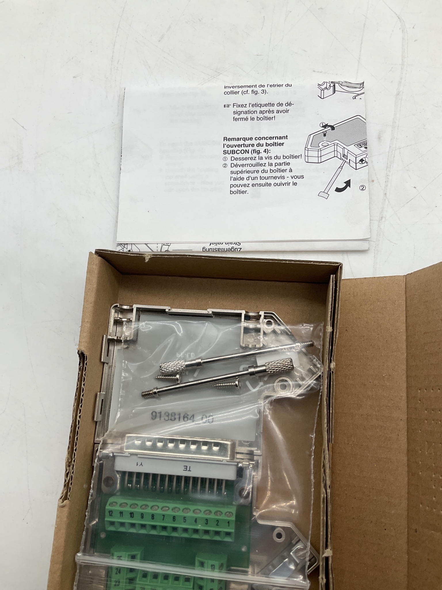 PHOENIX CONTACT SUBCON 25/M-SH D-SUB 25-Pin Connector NEW 3