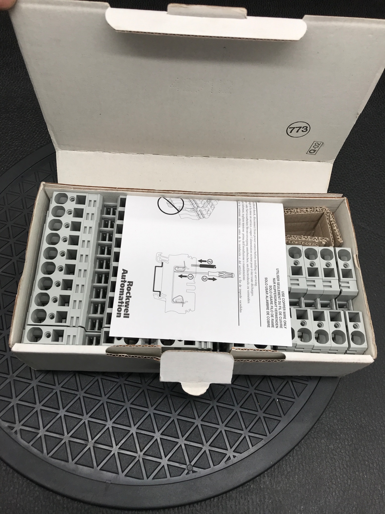 ALLEN-BRADLEY 1492-L10 Feed-Through Terminal Block Series A (Lot Of 25) NEW 4