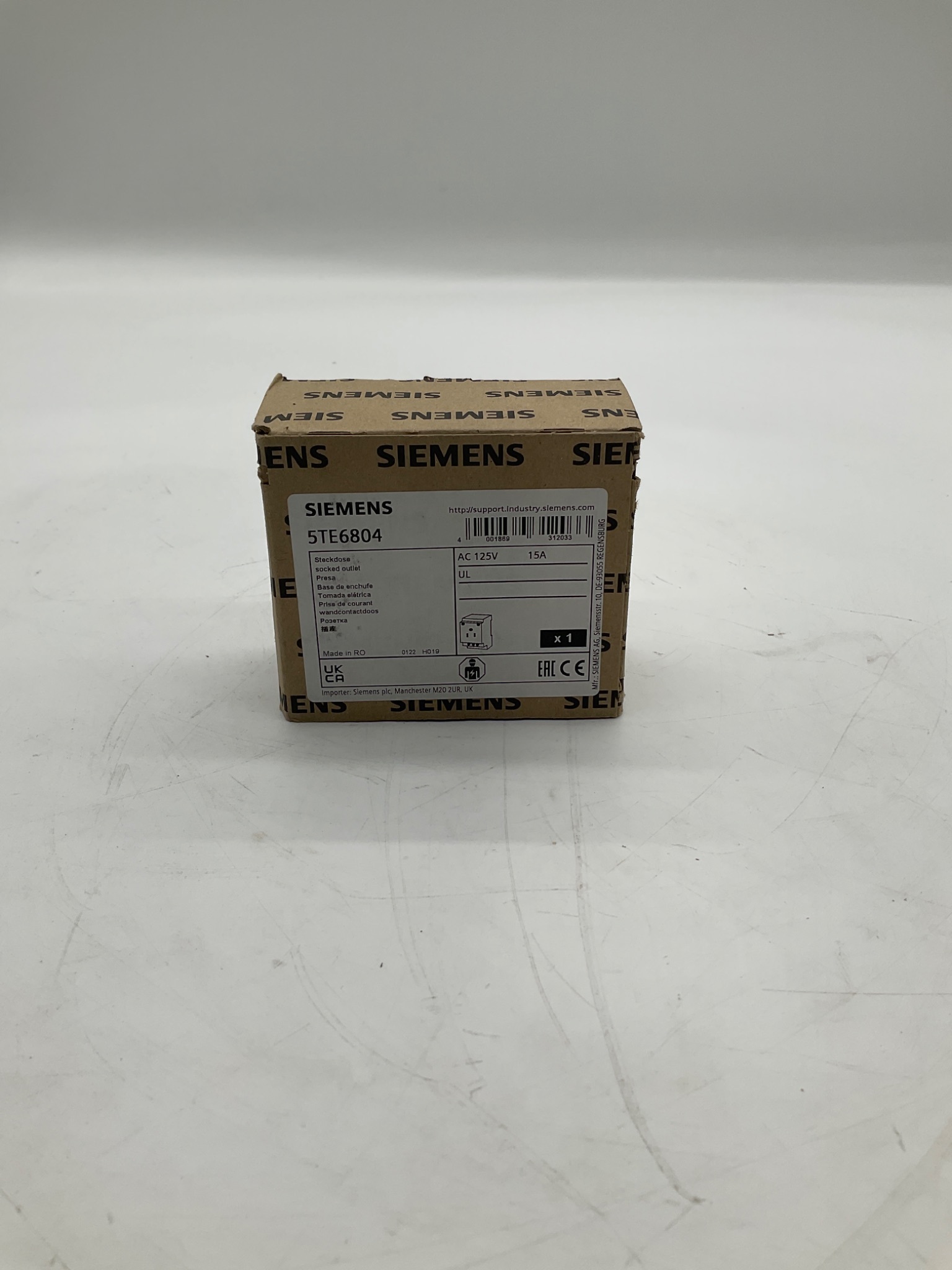 SIEMENS 5TE6804 Socket Outlet AC125V 15A NEW 0