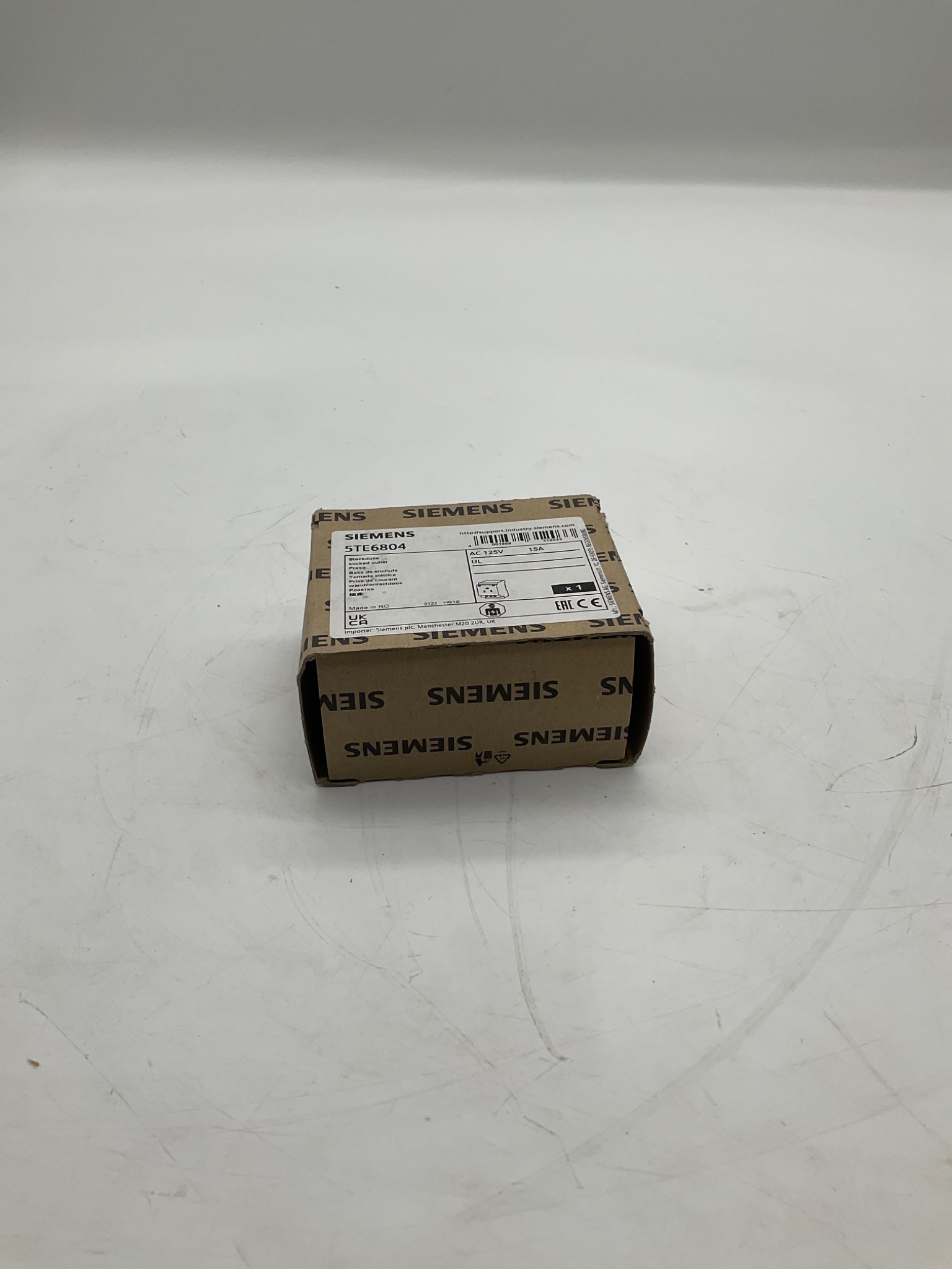 SIEMENS 5TE6804 Socket Outlet AC125V 15A NEW 1