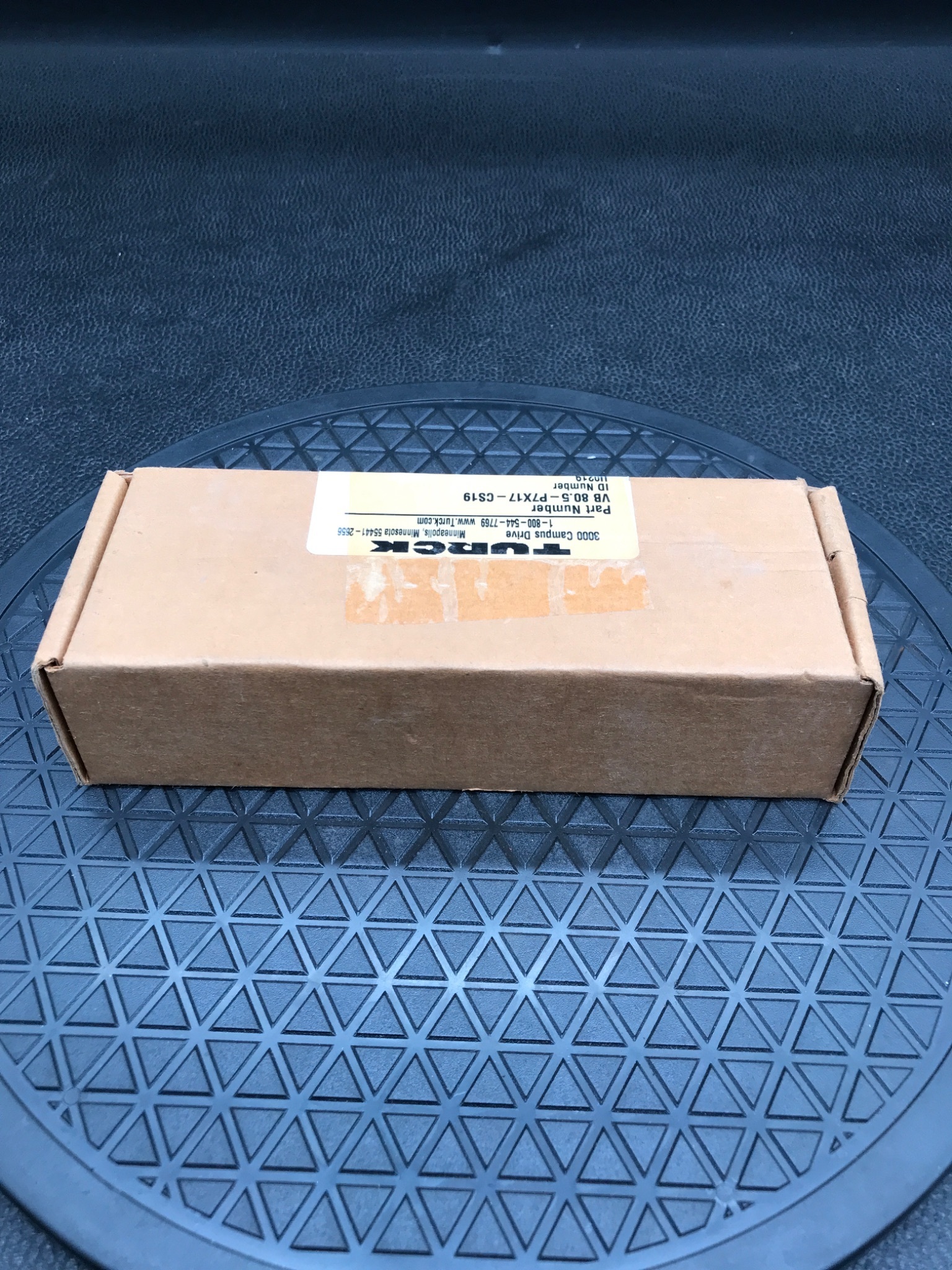 TURCK VB 80.5-P7X17-CS19 Multi-Box Junction Box NEW 2