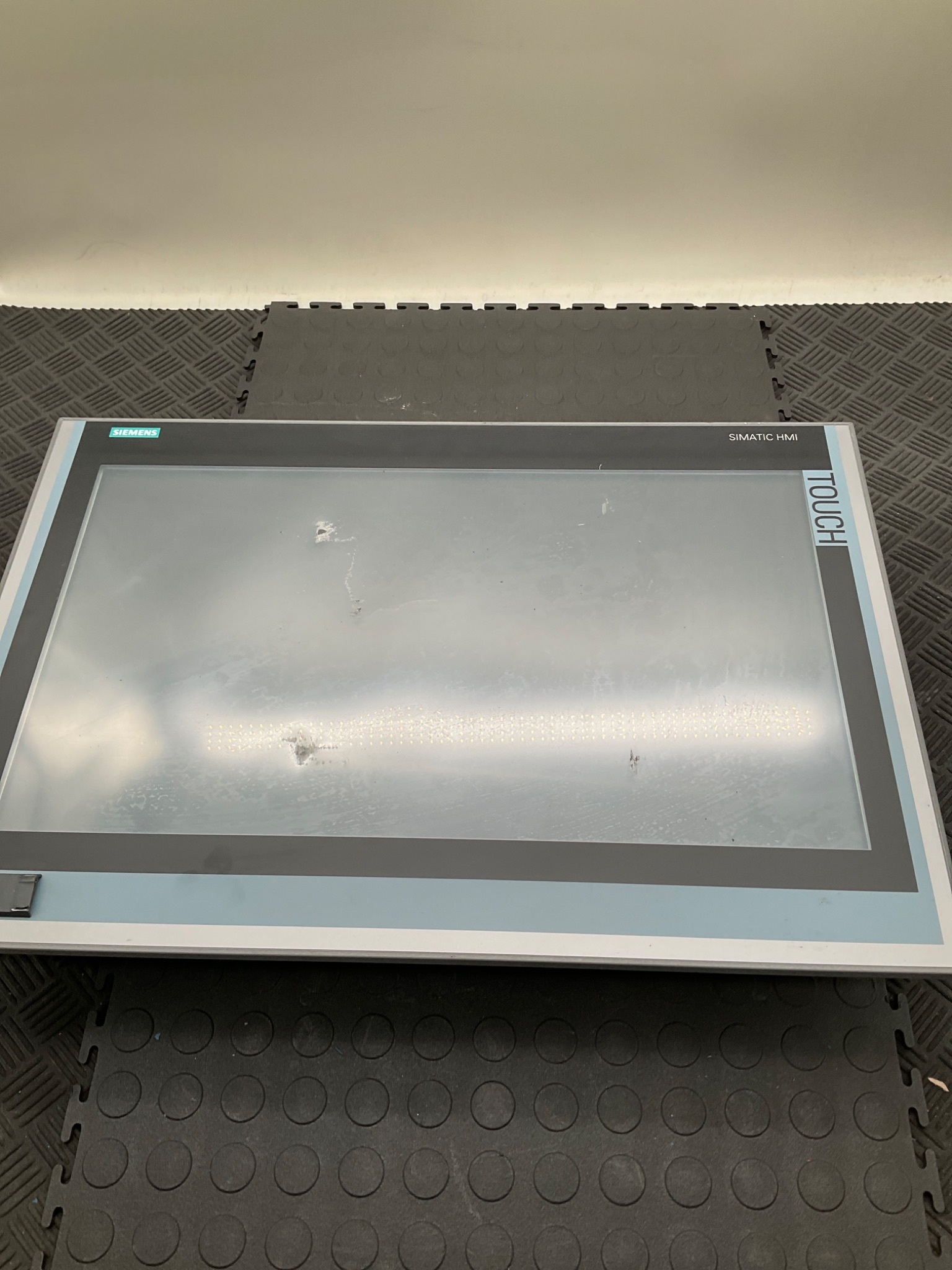 SIEMENS 6AV7240‑3EC07‑0HA0 SIMATIC IPC477D 22" Touch Panel USED 0