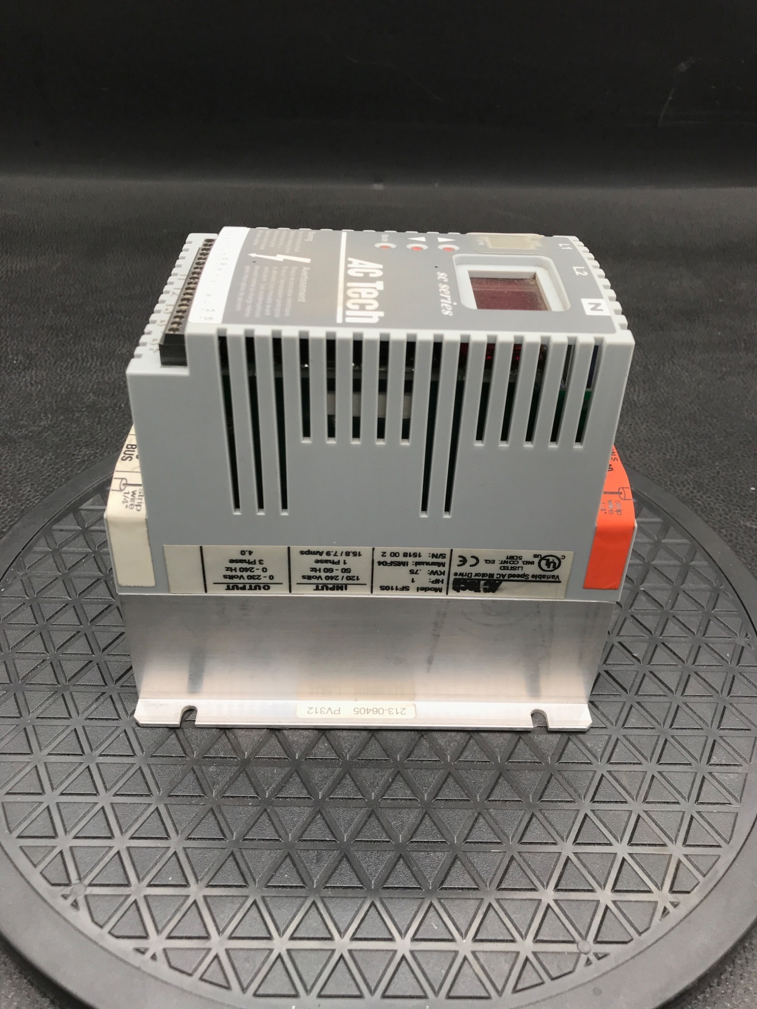 AC TECH SF110S SC Series Variable Frequency Drive 1HP NEW 4