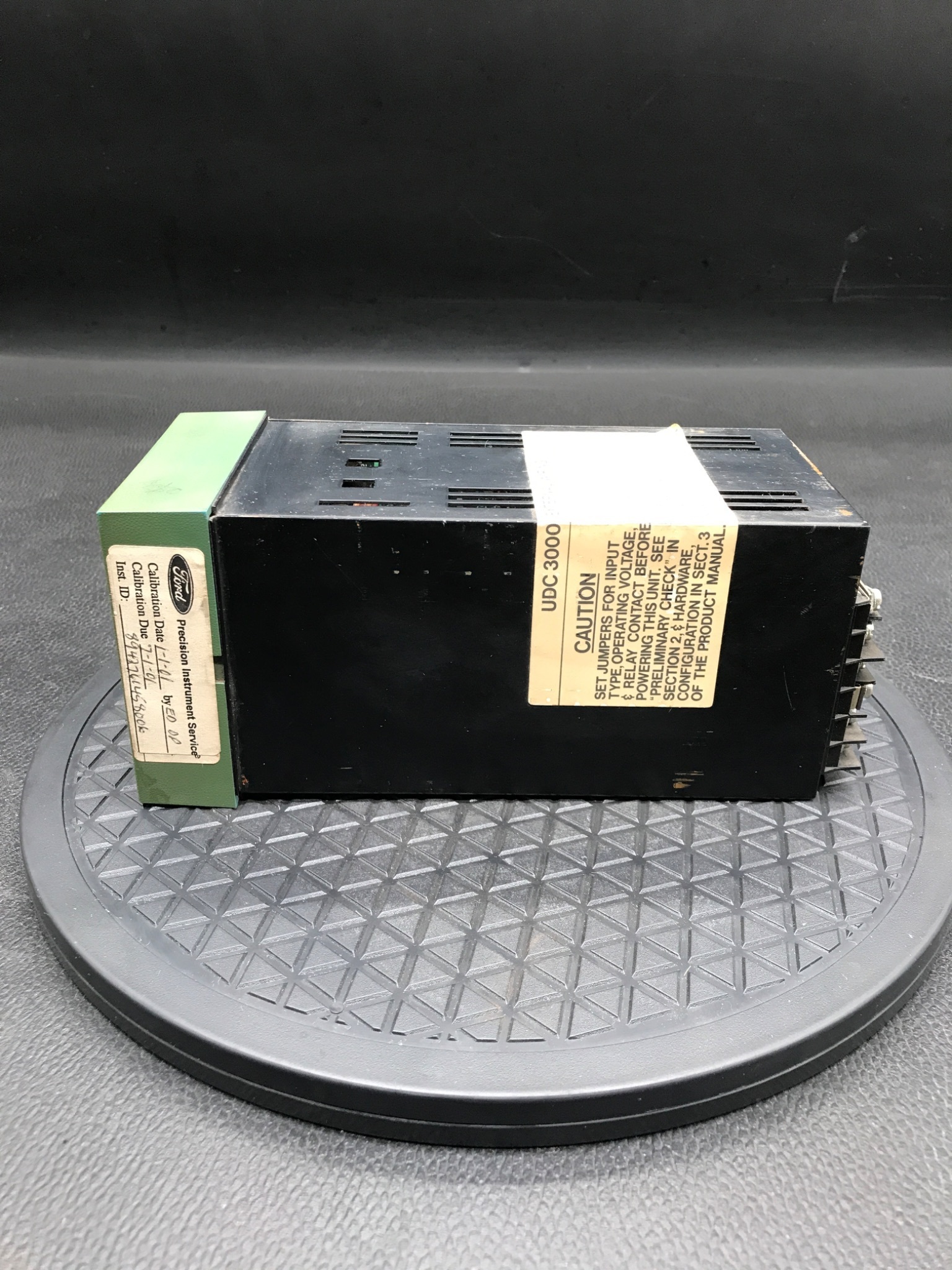 HONEYWELL DC3004-0-000-1-00-0111 DC3000 Process Controller USED 2