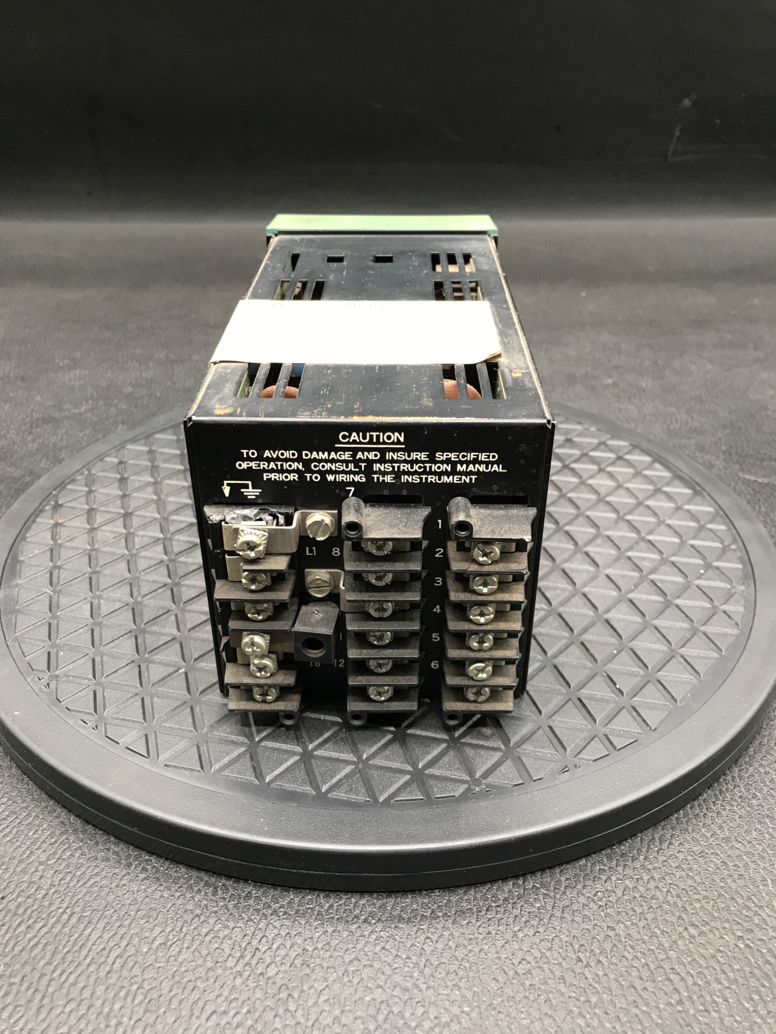 HONEYWELL DC3004-0-000-1-00-0111 DC3000 Process Controller USED 3