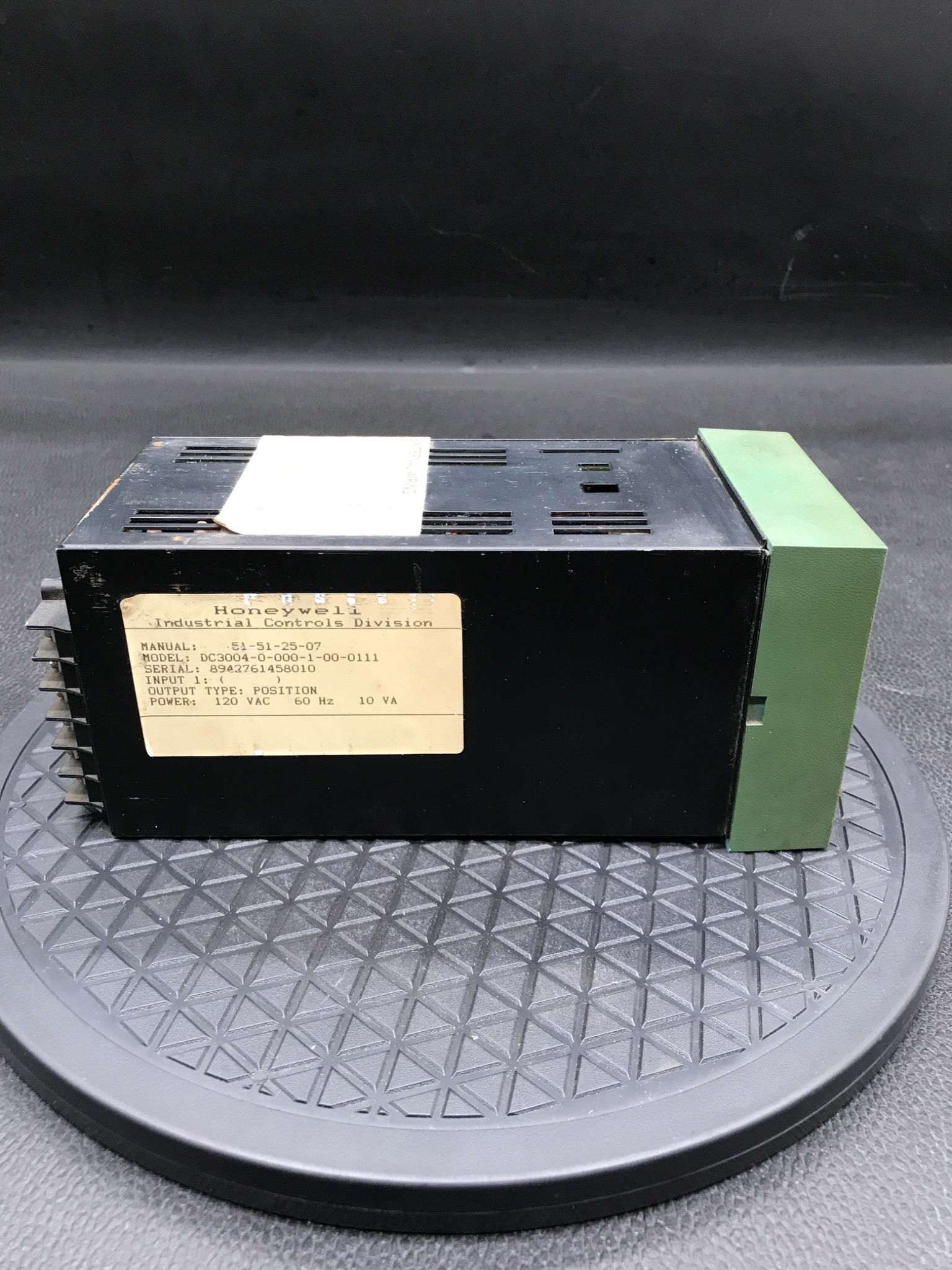 HONEYWELL DC3004-0-000-1-00-0111 DC3000 Process Controller USED 4