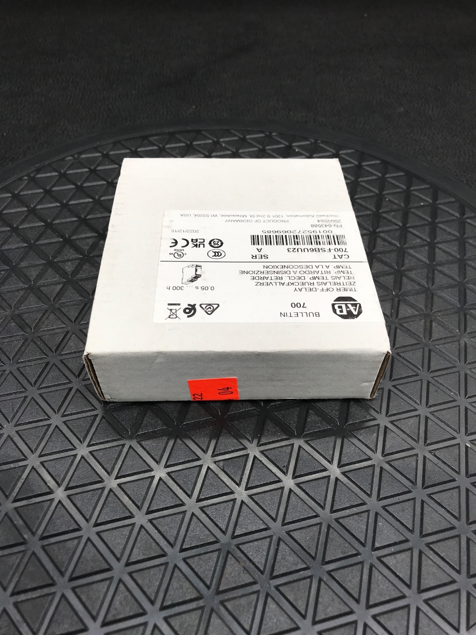ALLEN-BRADLEY 700-FSB6UU23 Off-Delay Timing Relay Series A NEW 2