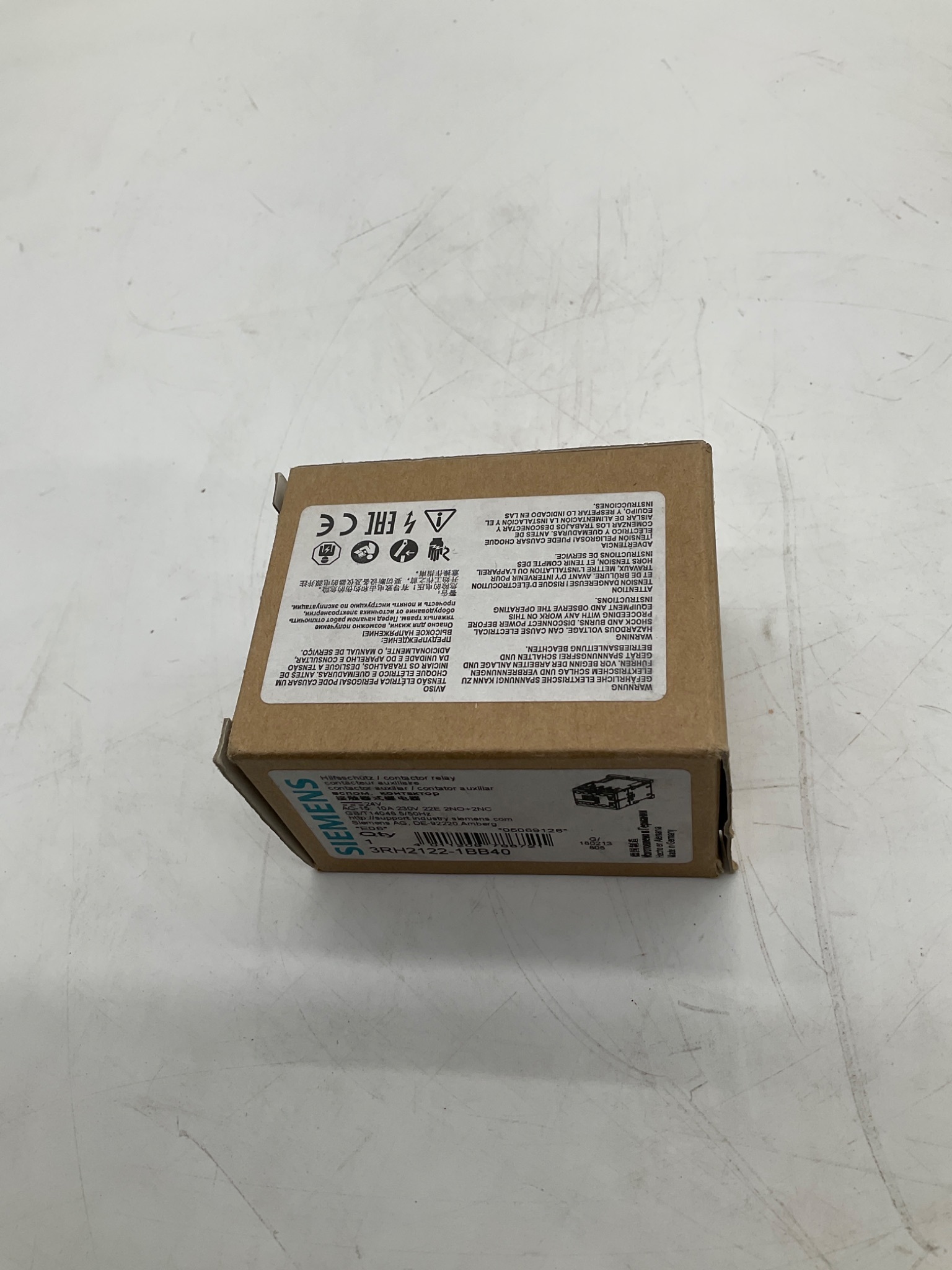 SIEMENS 3RH2122-1BB40 SIRIUS Control Relay 2NO+2NC 24VDC NEW 1