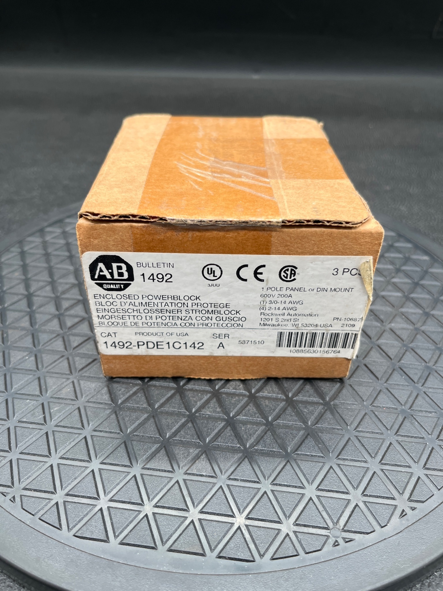 ALLEN-BRADLEY 1492-PDE1C142 Enclosed Power Distribution Block Series A (Box of 3) NEW 0
