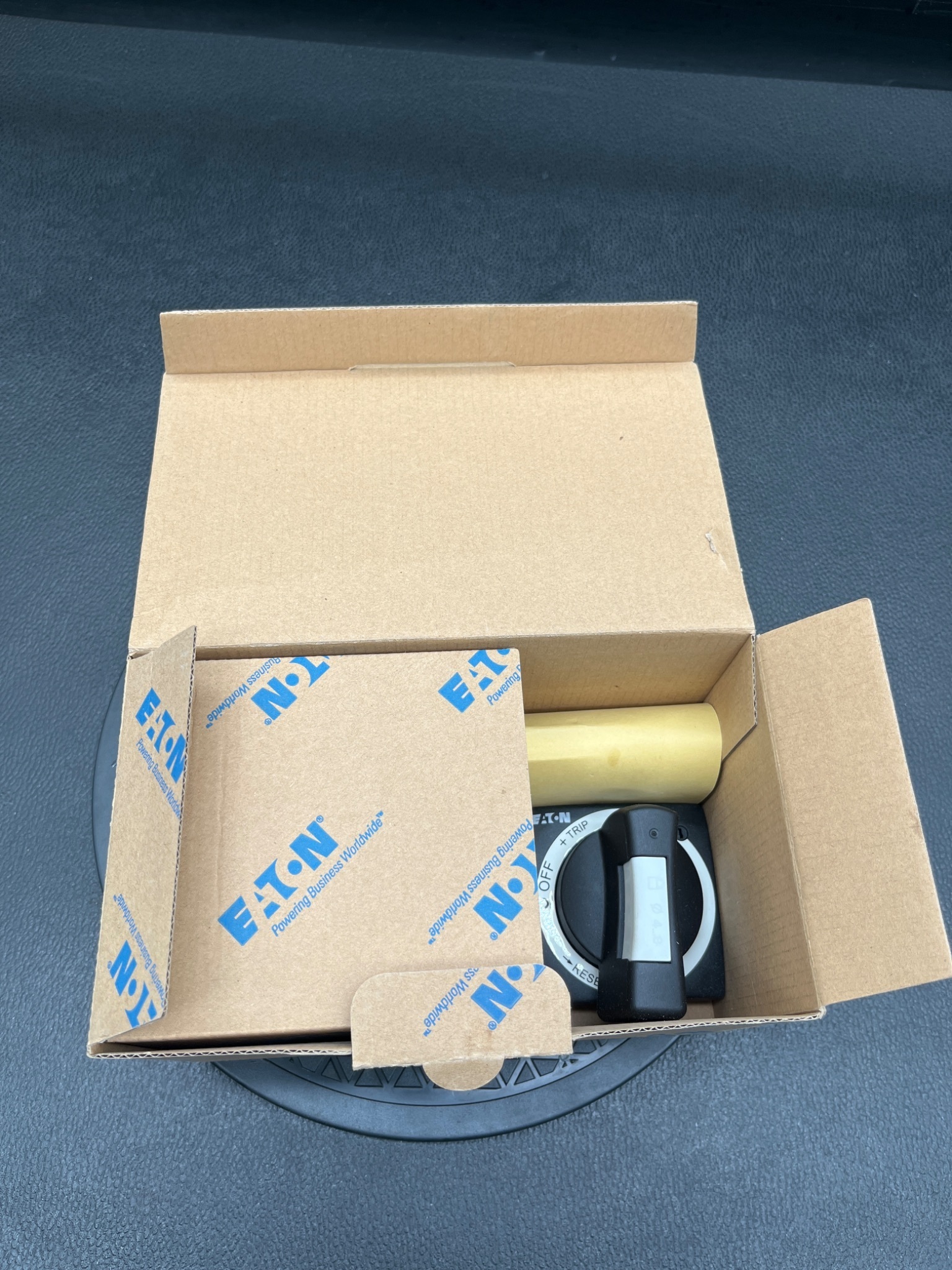 EATON PDG2XHMDS Power Defense Door Rotary Handle NEW 4