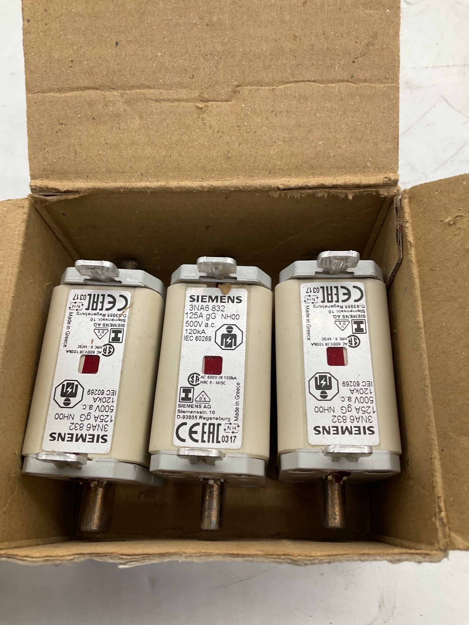 SIEMENS 3NA6 832 NH00 Fuse Link 125A 500V (Lot Of 3) NEW 0