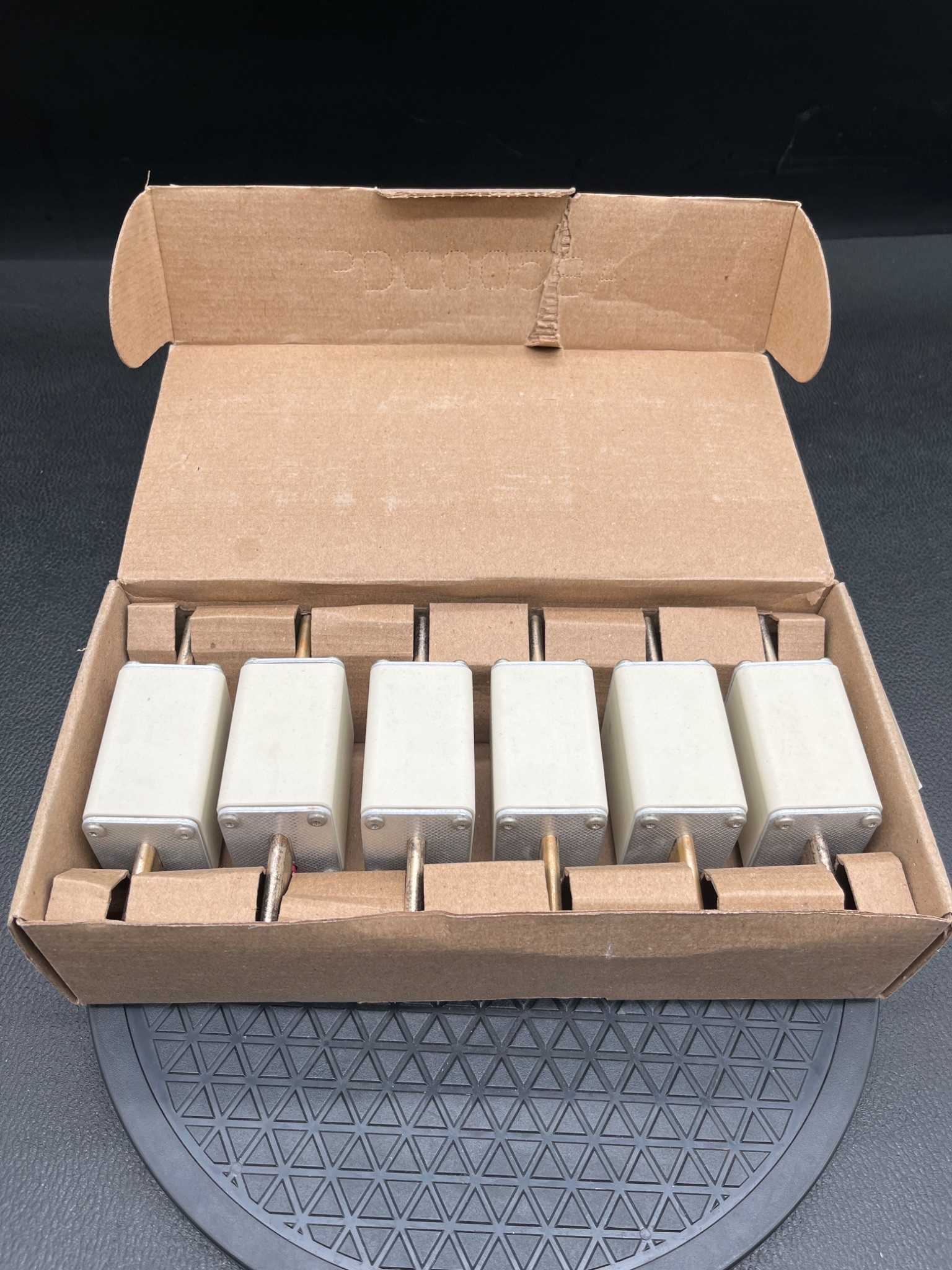 EATON 170M3813D Bussmann High Speed Fuse 125A 690VAC (Lot Of 6) NEW 0