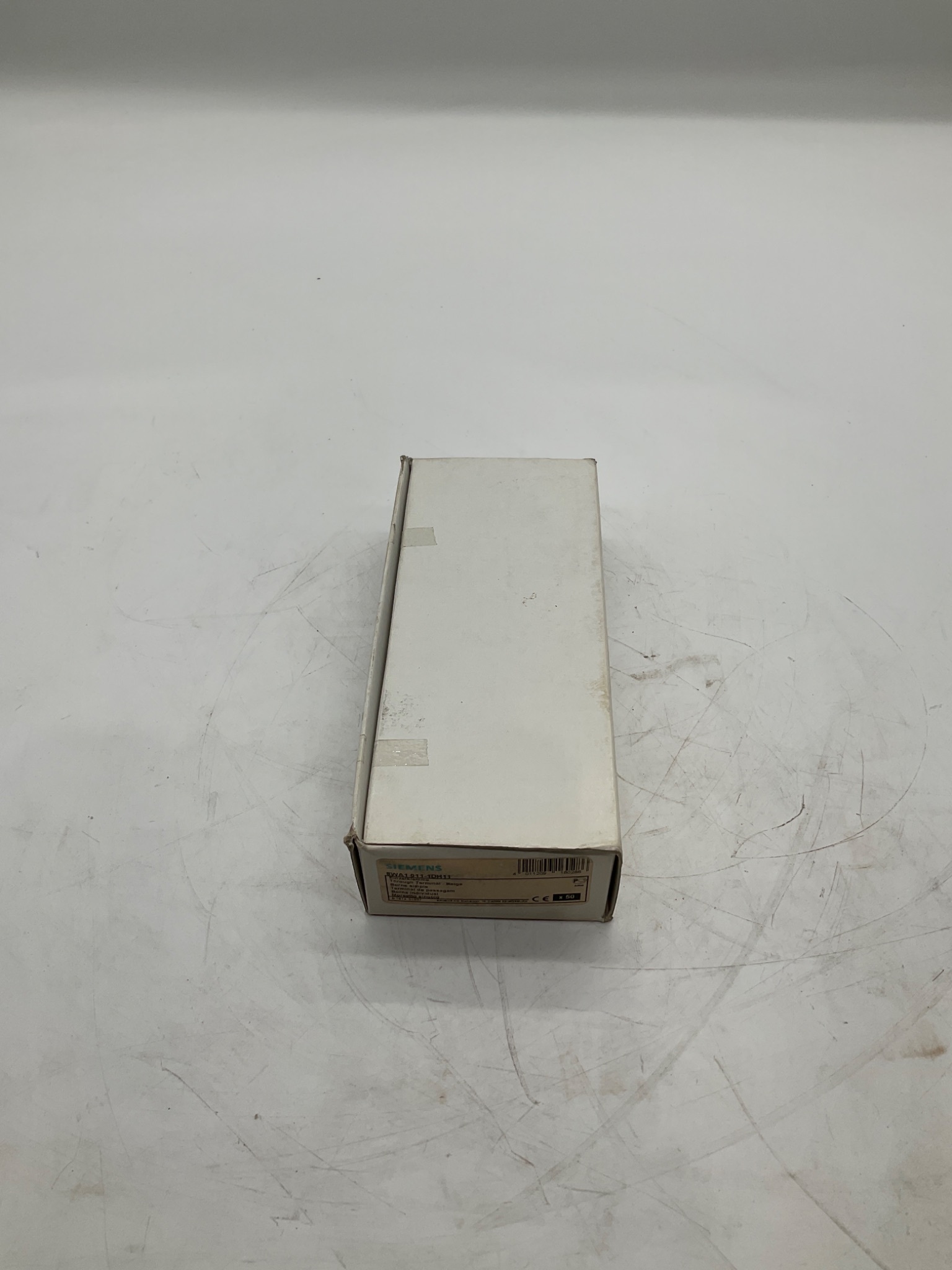 SIEMENS 8WA1011-1DH11 Through Terminal Beige (Lot Of 50) NEW 0
