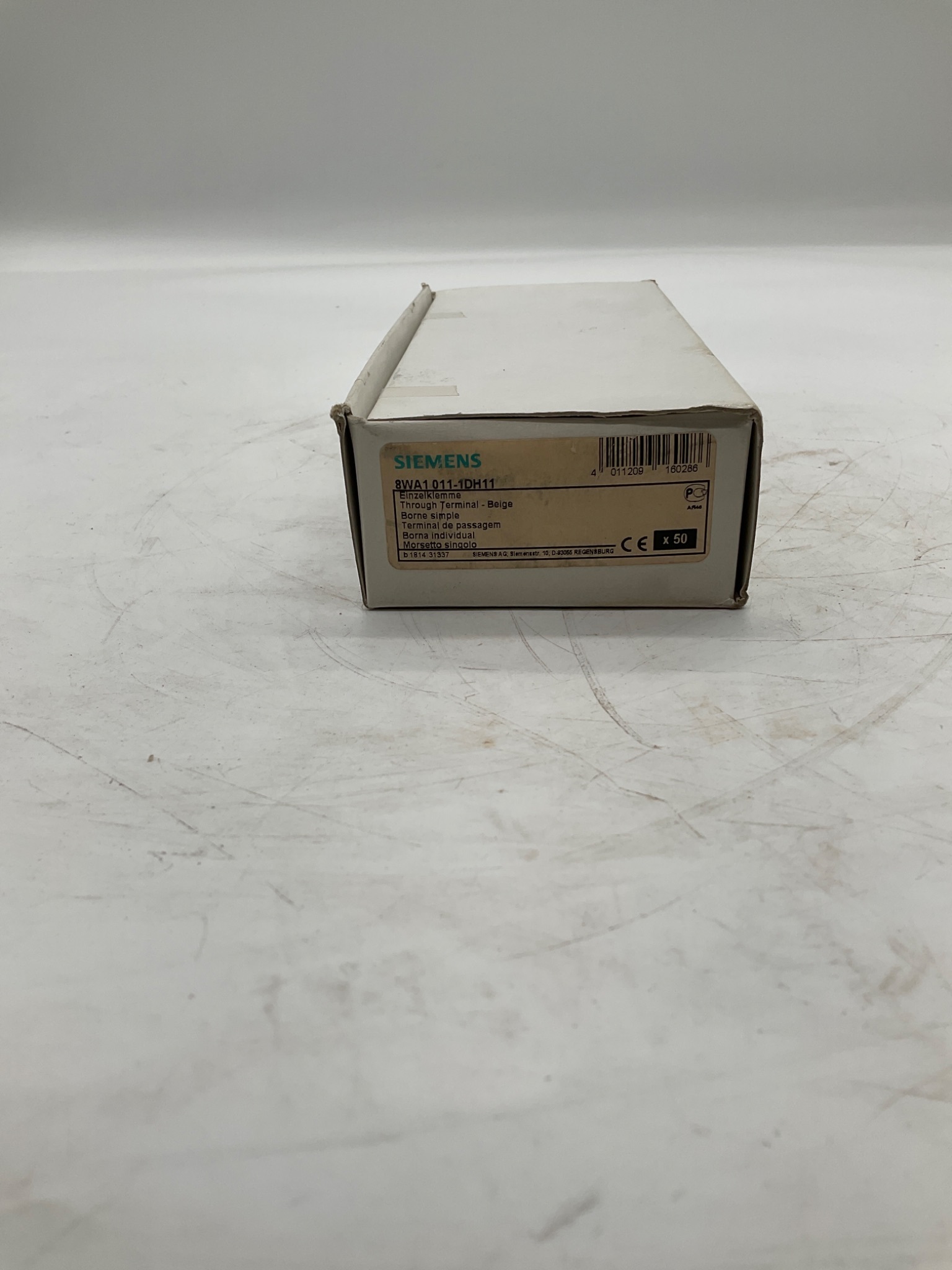 SIEMENS 8WA1011-1DH11 Through Terminal Beige (Lot Of 50) NEW 1