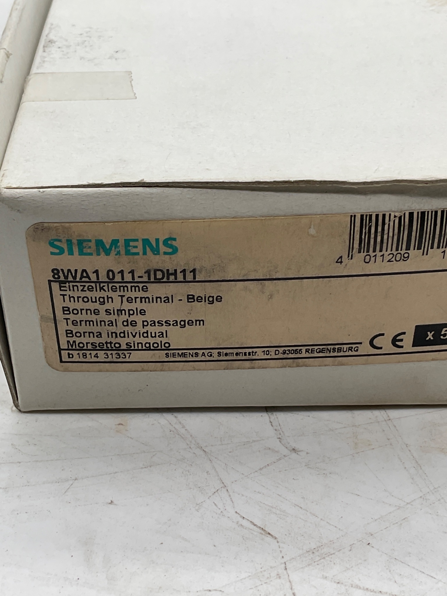 SIEMENS 8WA1011-1DH11 Through Terminal Beige (Lot Of 50) NEW 5