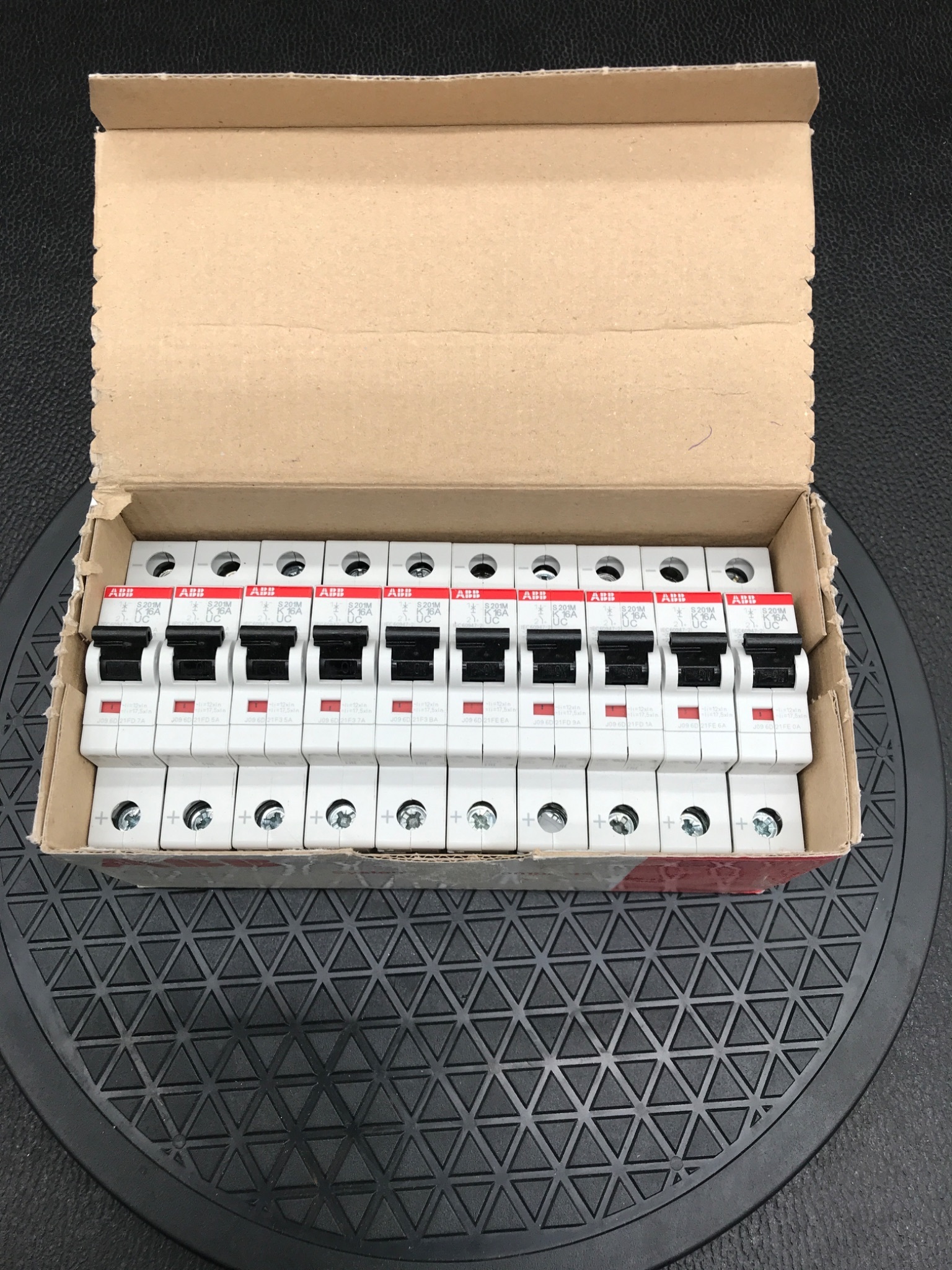 ABB S201MUC-K16 Miniature Circuit Breaker 16A 1-Pole AC/DC (Lot Of 10) NEW 4