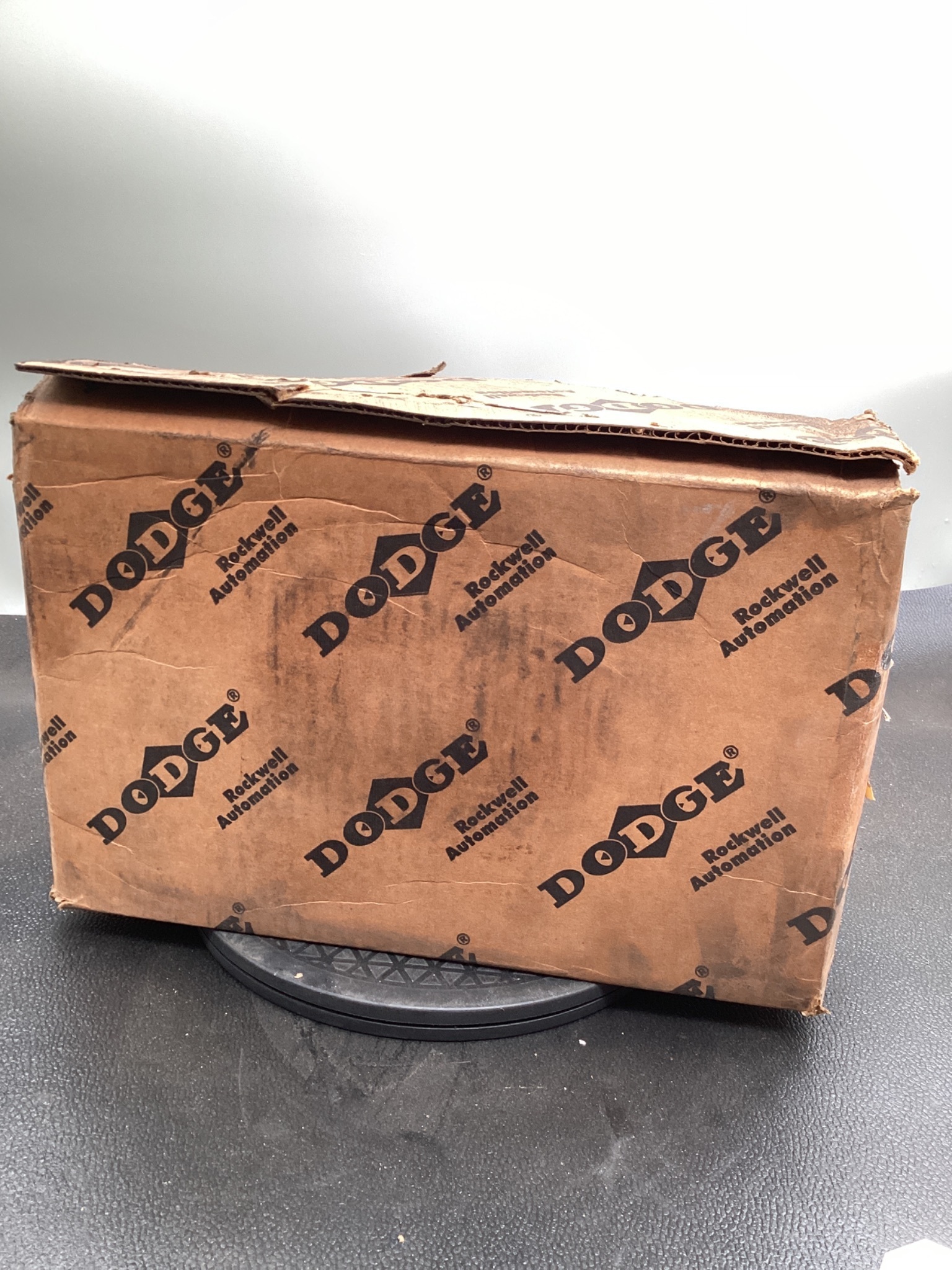 DODGE 070371 P4B-S2-307R Pillow Block Bearing 3-7/16" NEW 1