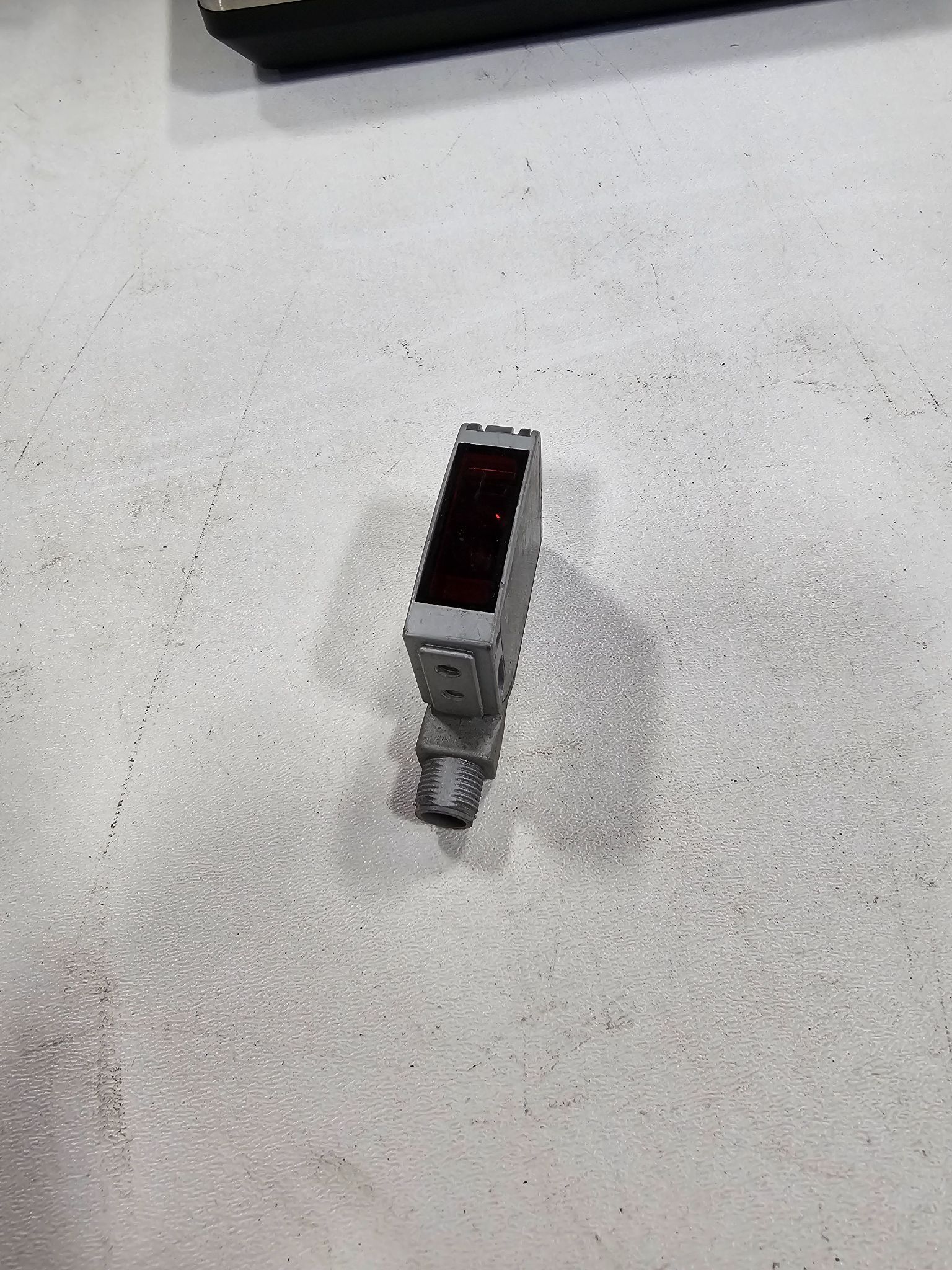 Balluff BOS0032 BOS 21M-PA-LD10-S4 Laser Photoelectric Sensor 600mm USED 0