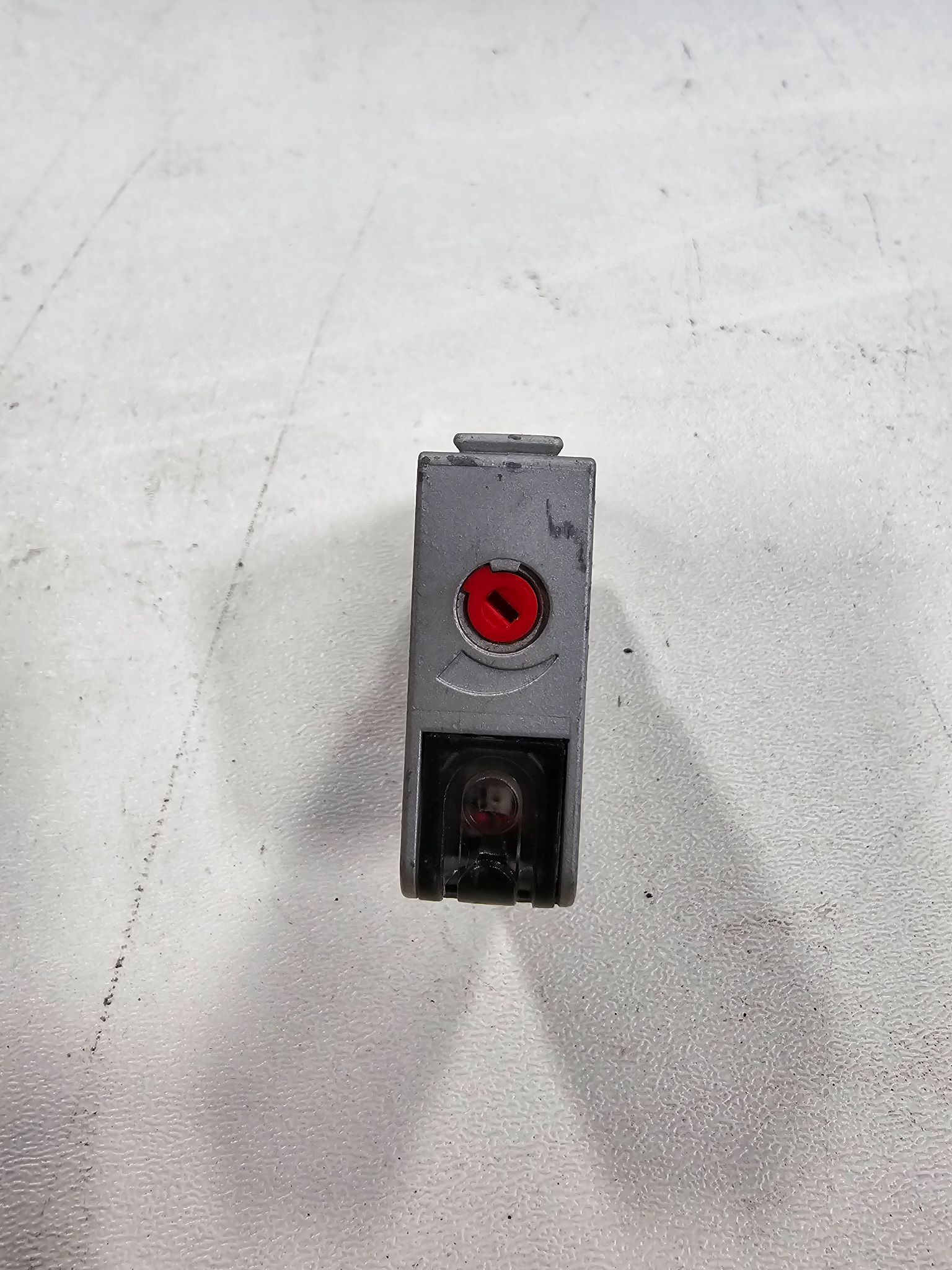 Balluff BOS0032 BOS 21M-PA-LD10-S4 Laser Photoelectric Sensor 600mm USED 2