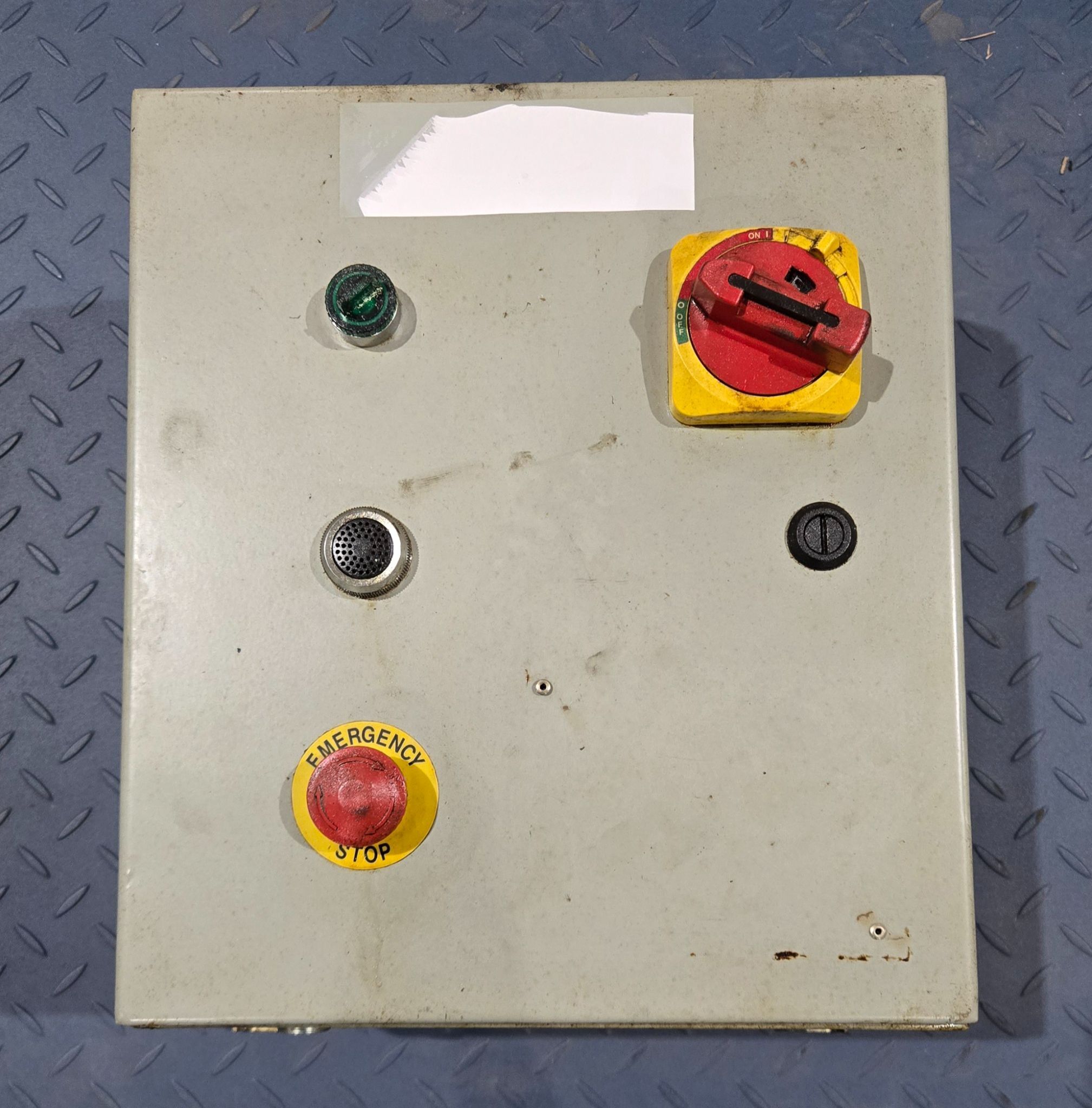 INDUSTRIAL ELECTRICAL CONTROL PANEL w/ E‑STOP & DISCONNECT USED 0