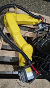 FANUC LR Mate 200iD/7L Robot w/ R-30iB Mate PLUS Controls & Pendant USED