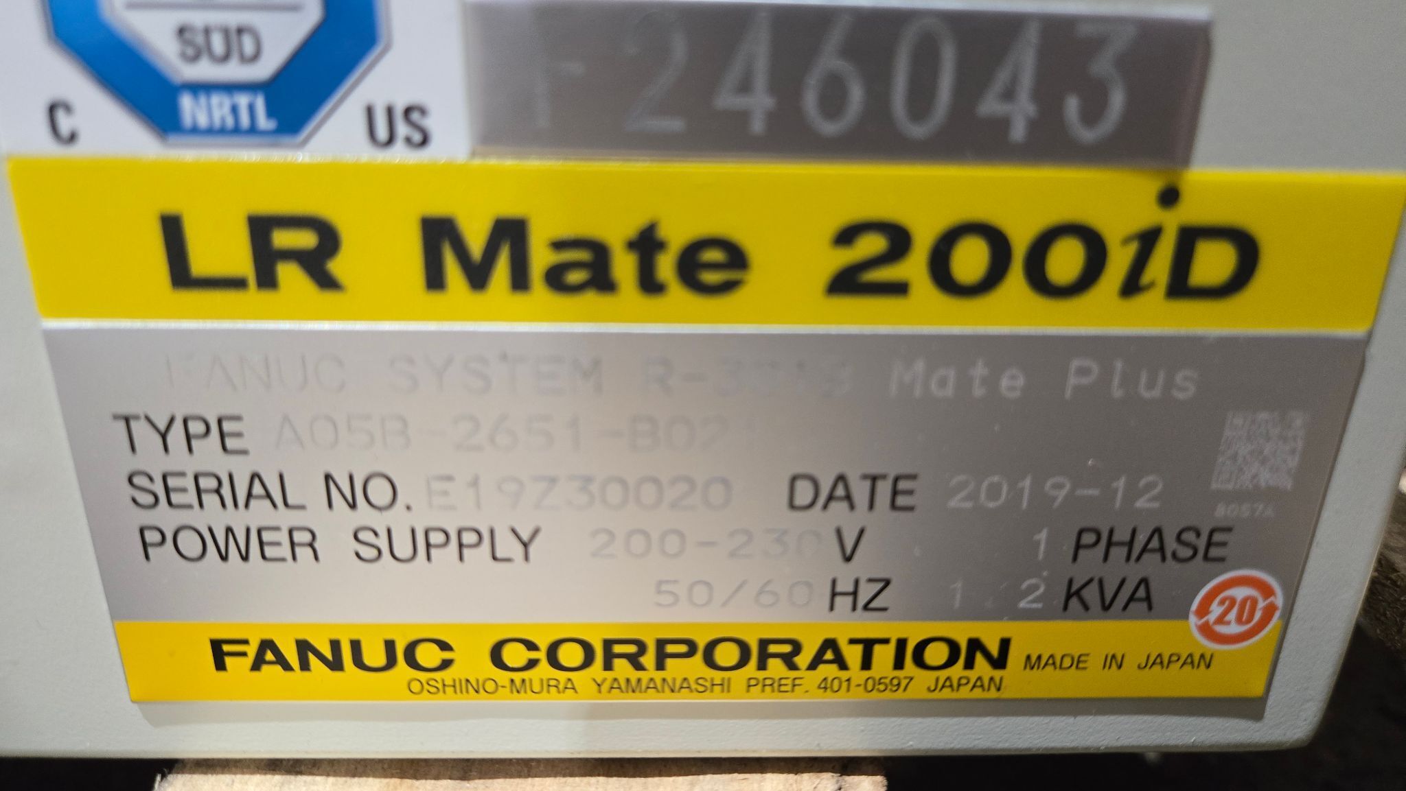 FANUC LR Mate 200iD/7L Robot w/ R-30iB Mate PLUS Controls & Pendant USED 10